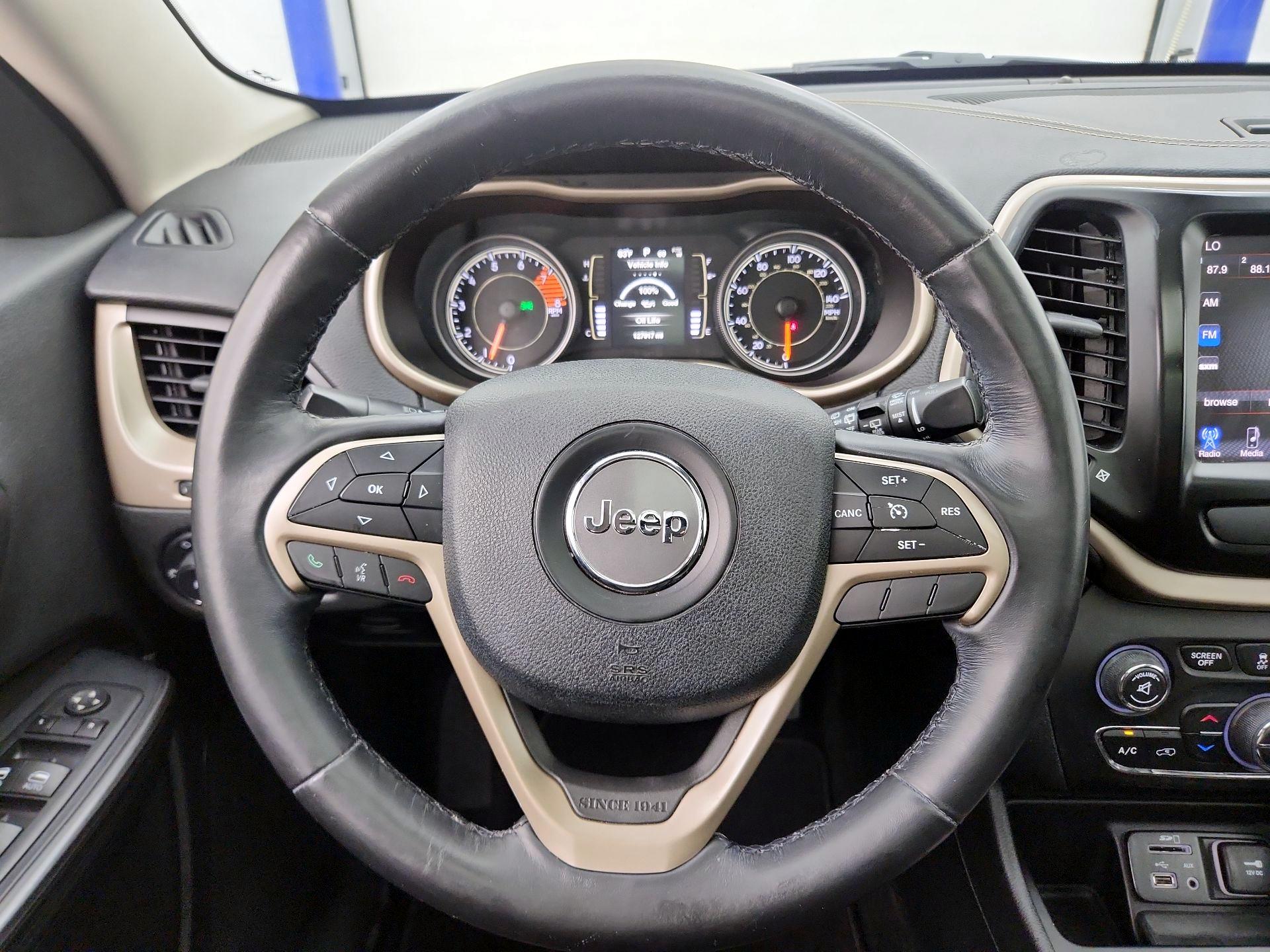 Thumbnail: 2016 Jeep Cherokee - 10