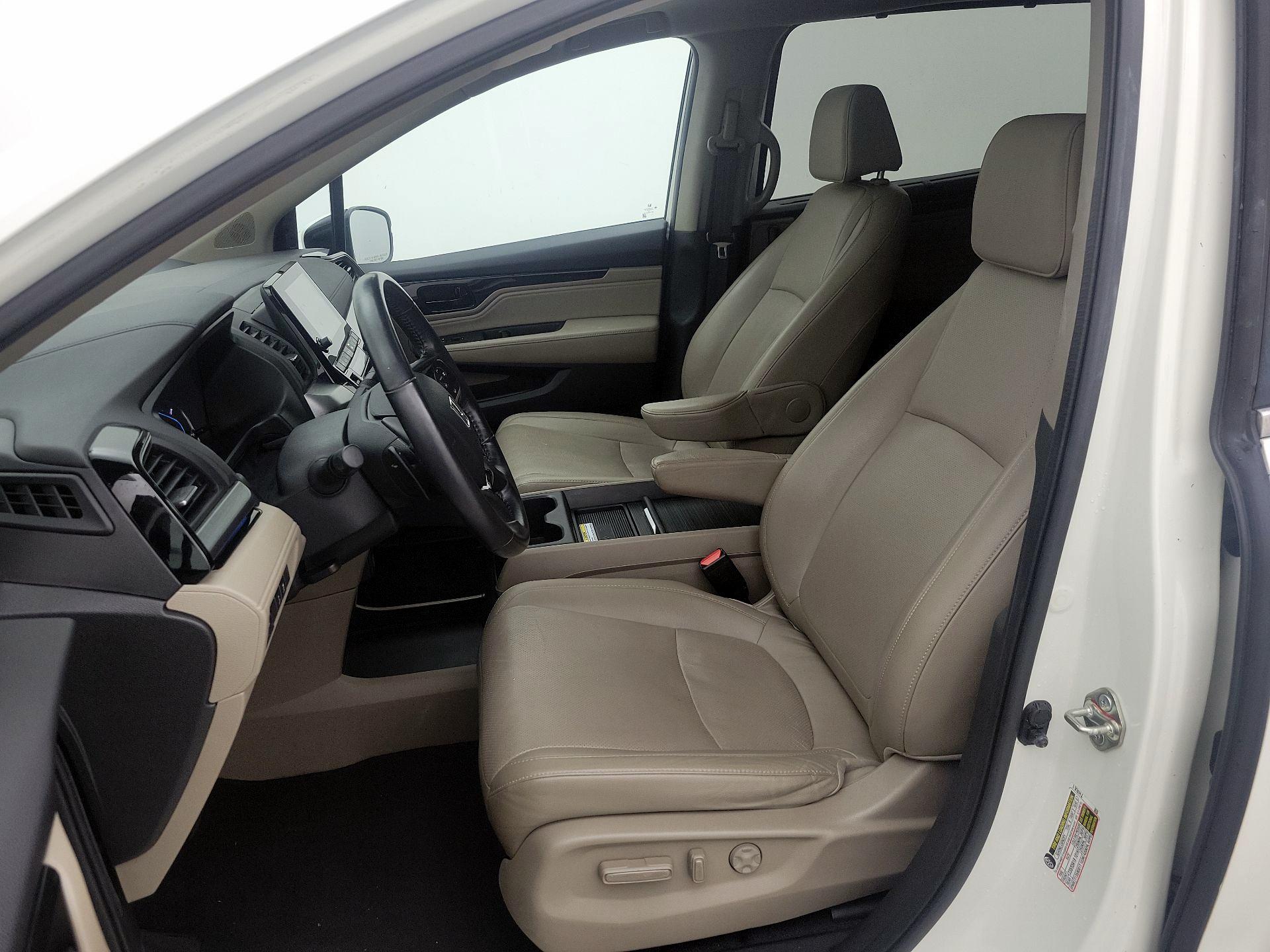 Thumbnail: 2019 Honda Odyssey - 11
