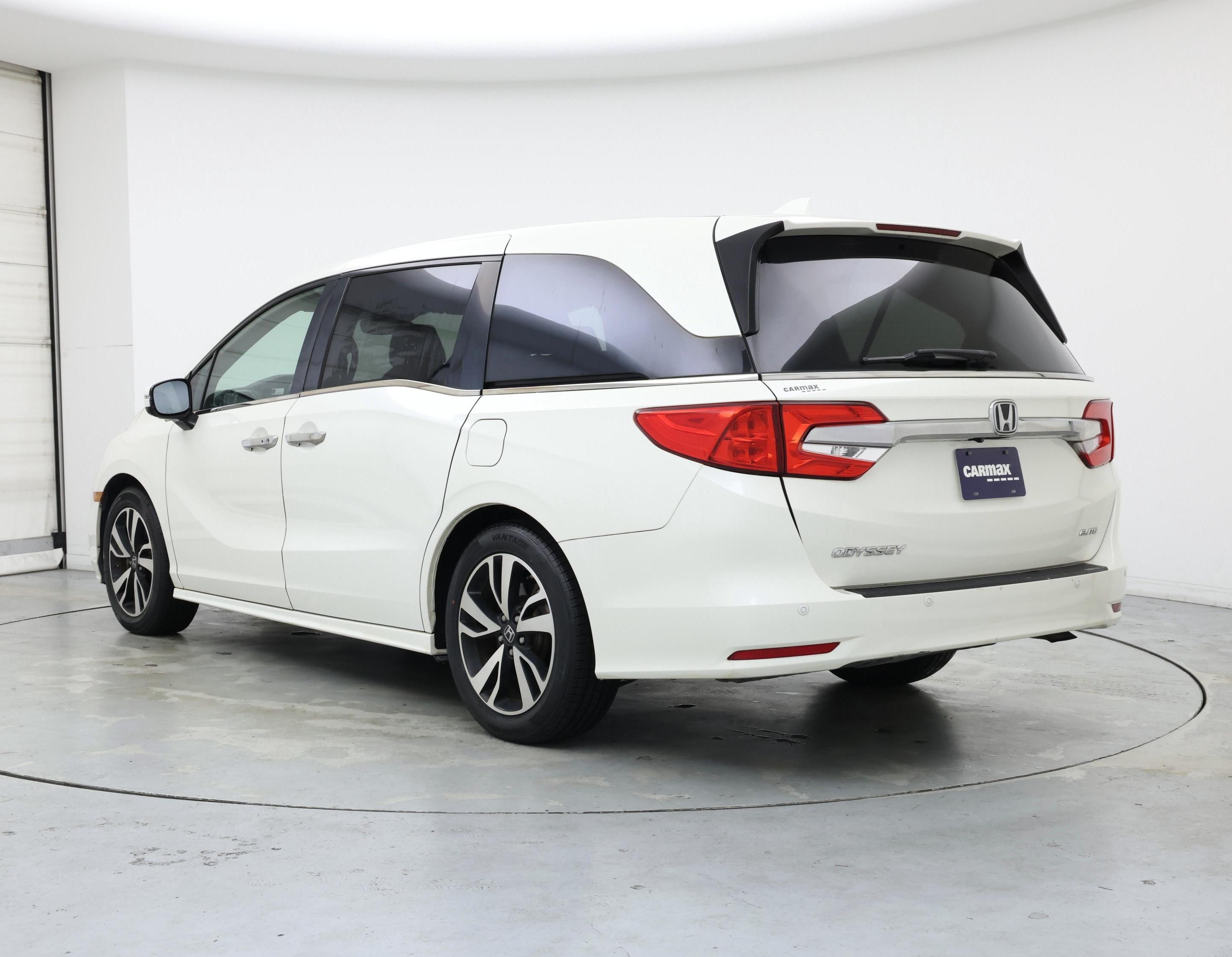 Thumbnail: 2019 Honda Odyssey - 2
