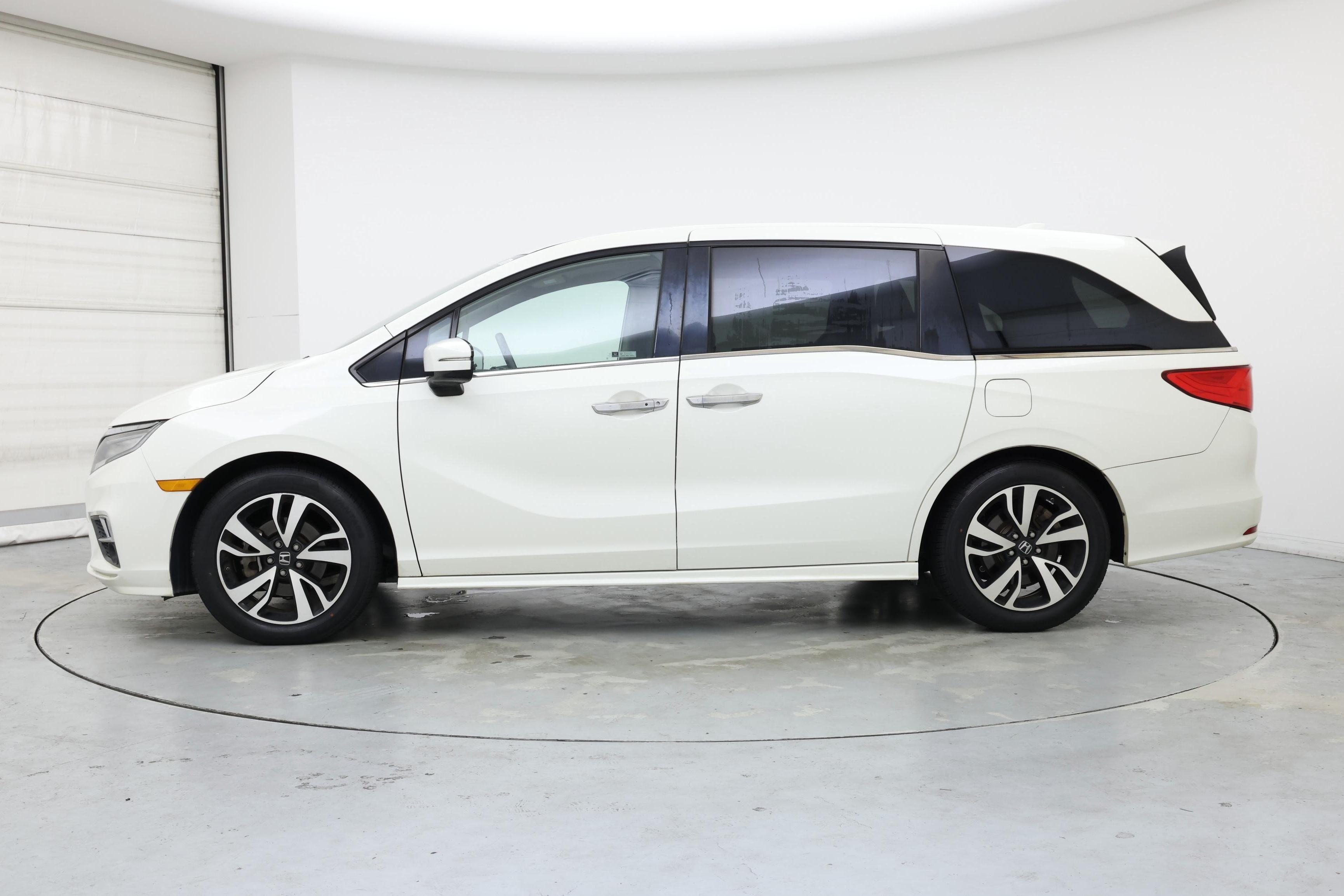 Thumbnail: 2019 Honda Odyssey - 3