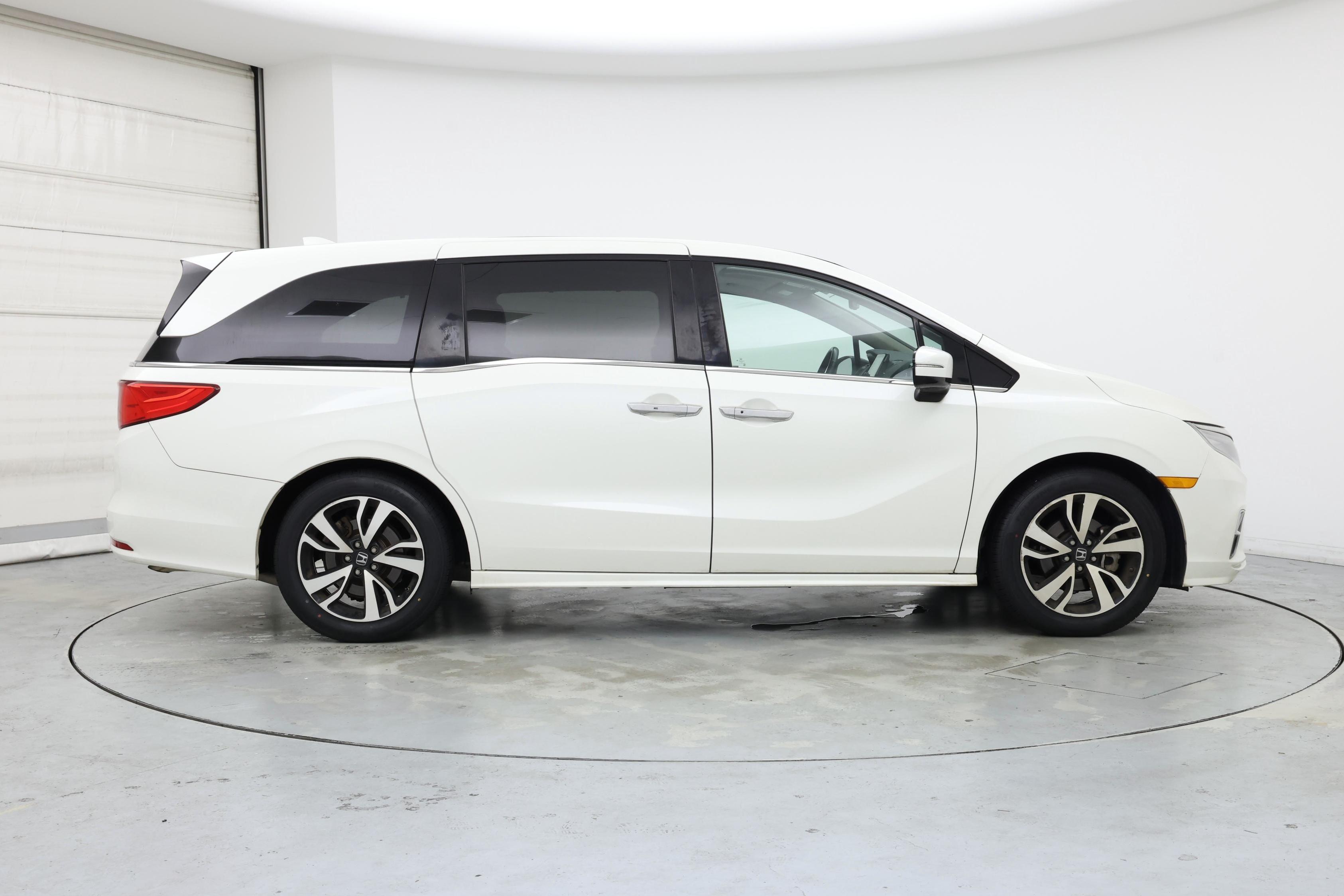 Thumbnail: 2019 Honda Odyssey - 7