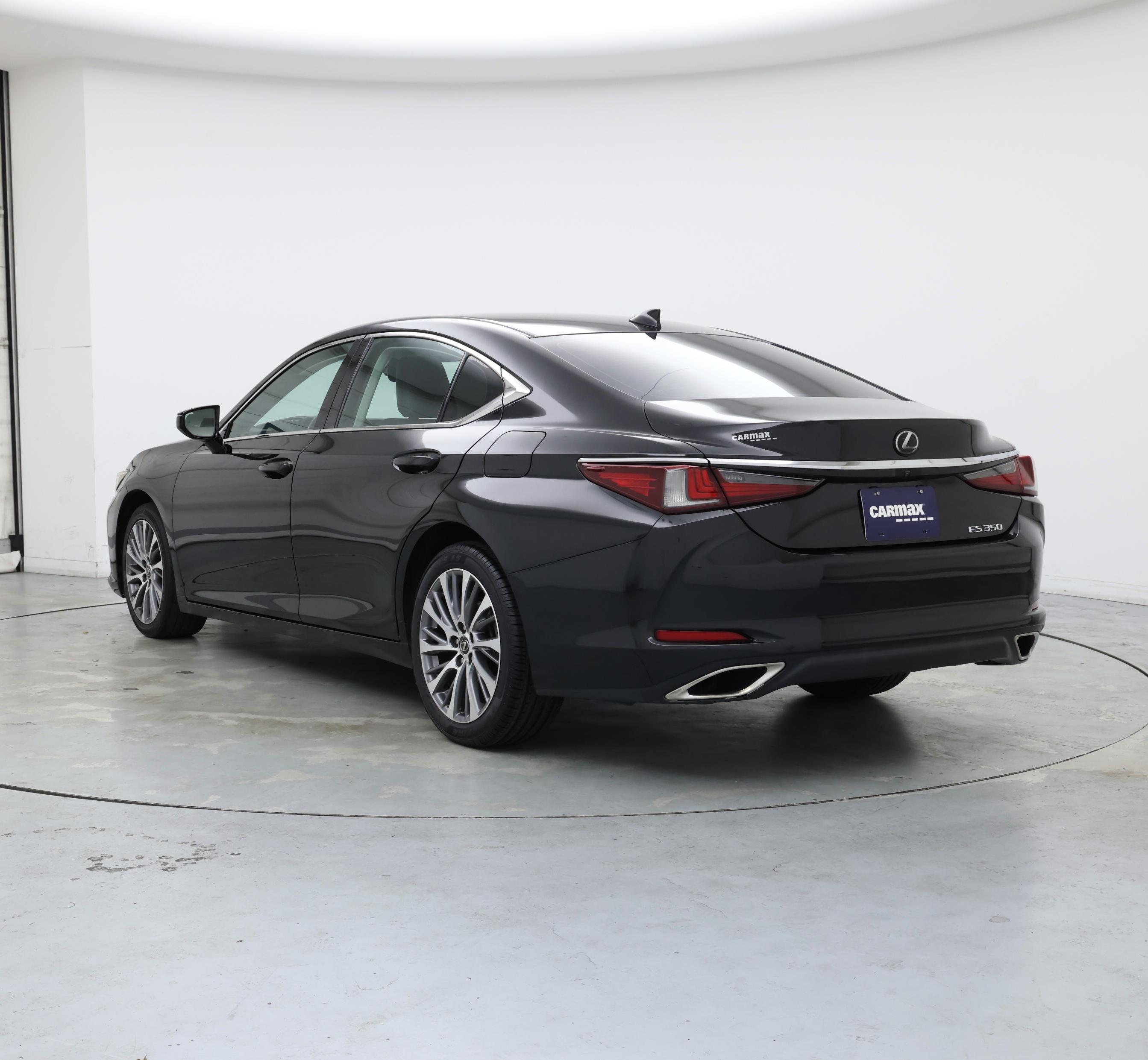 Thumbnail: 2019 Lexus ES - 2