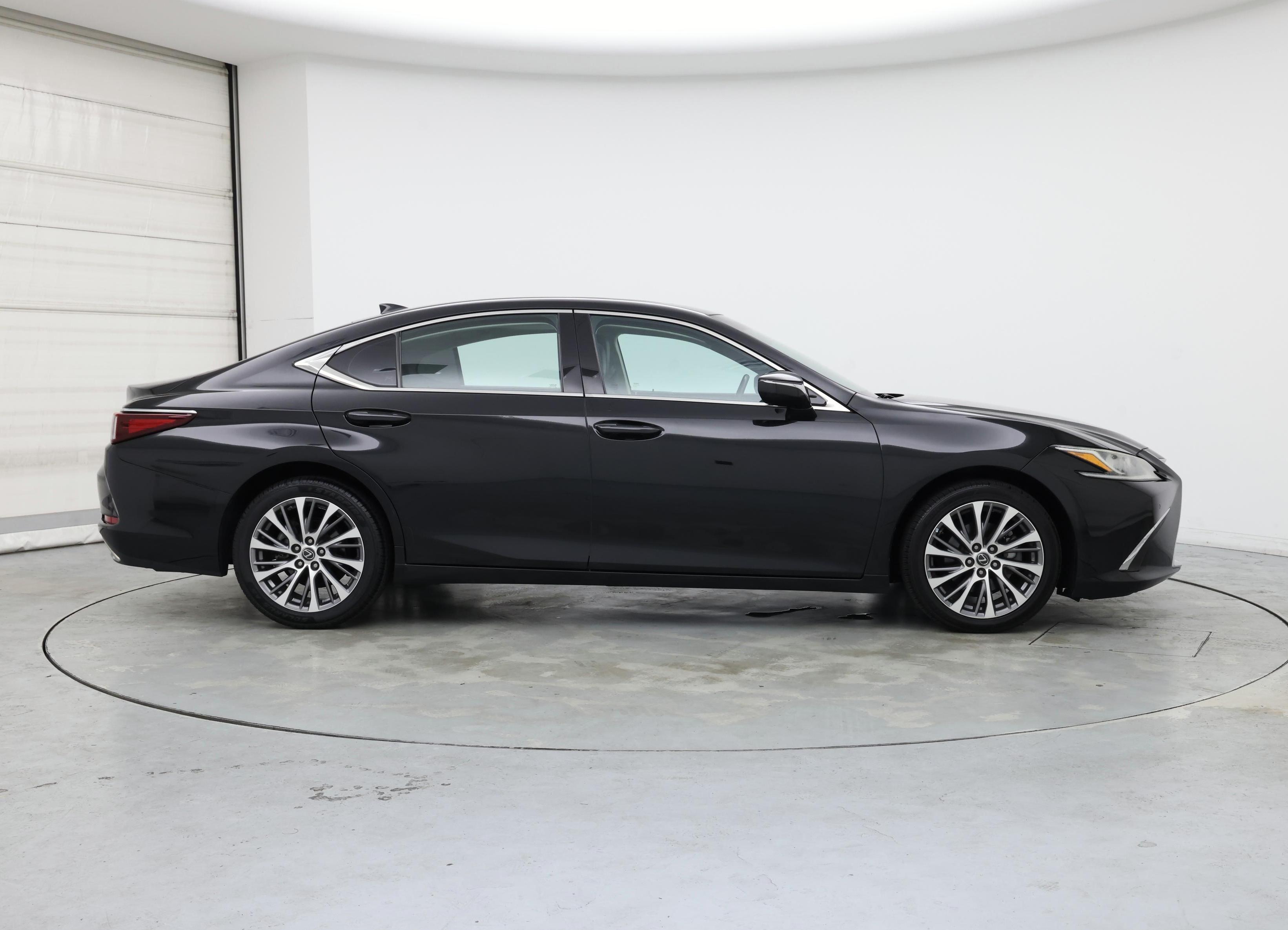 Thumbnail: 2019 Lexus ES - 7