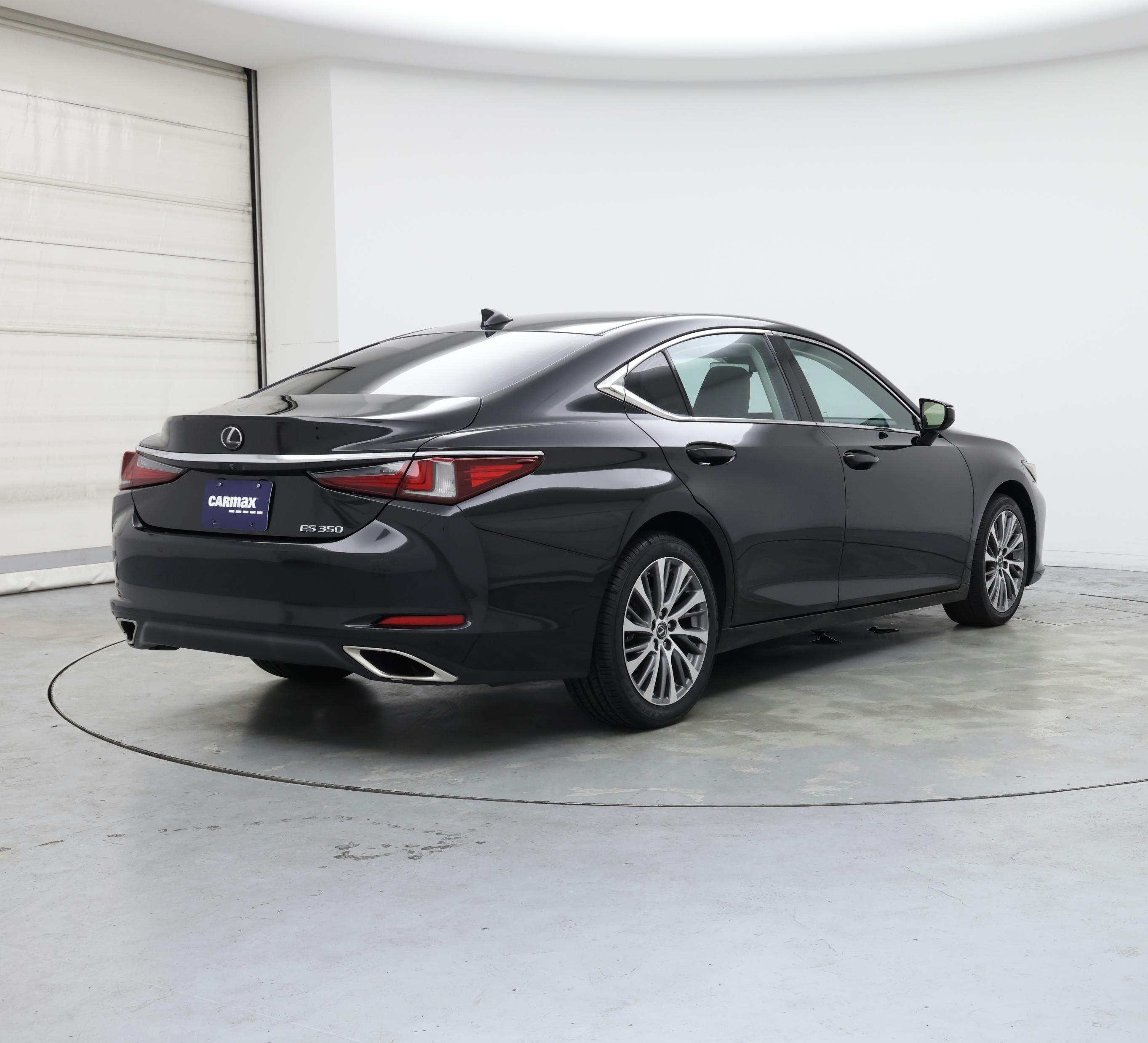 Thumbnail: 2019 Lexus ES - 8