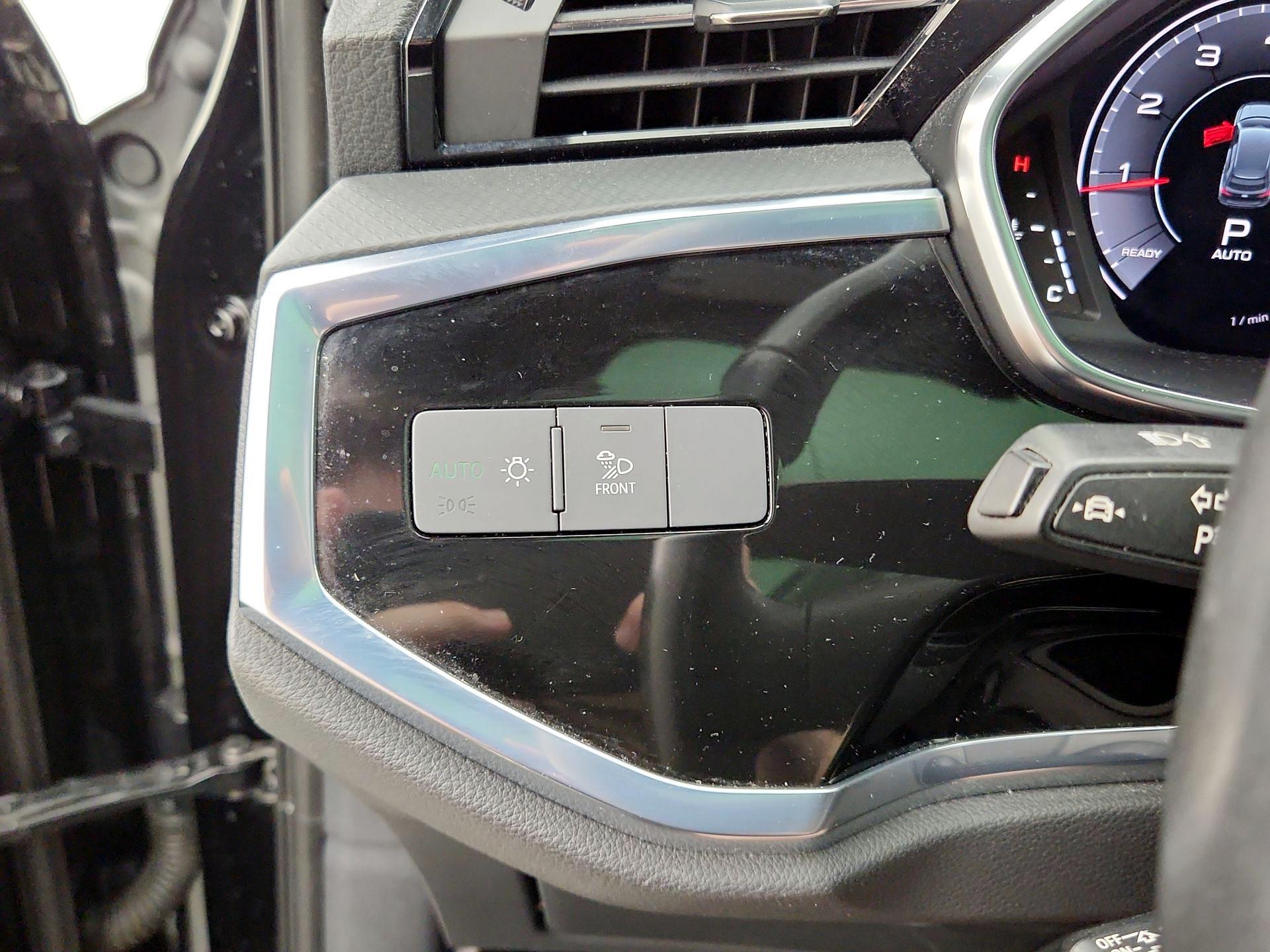 Thumbnail: 2021 Audi Q3 - 13