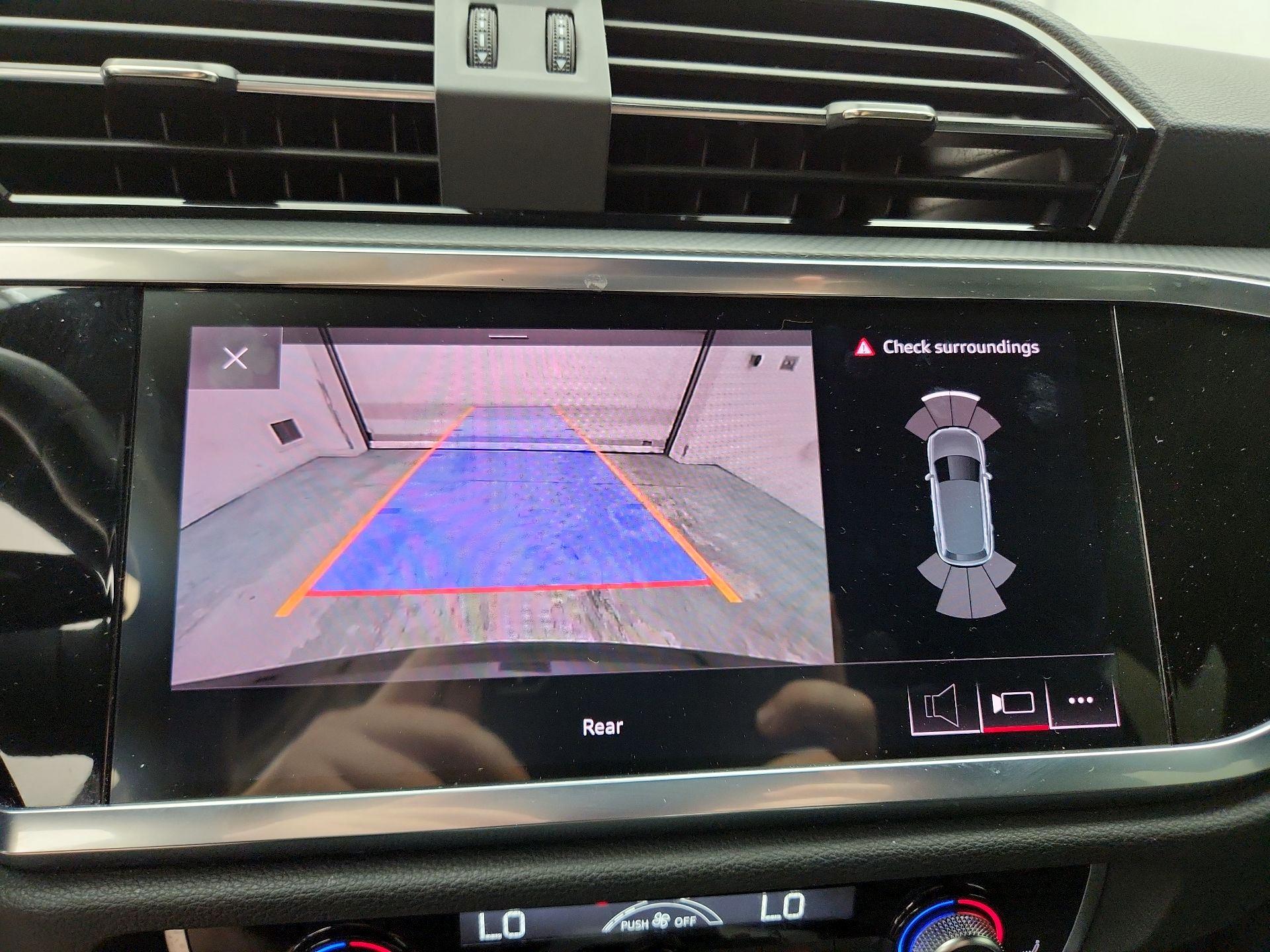 Thumbnail: 2021 Audi Q3 - 15