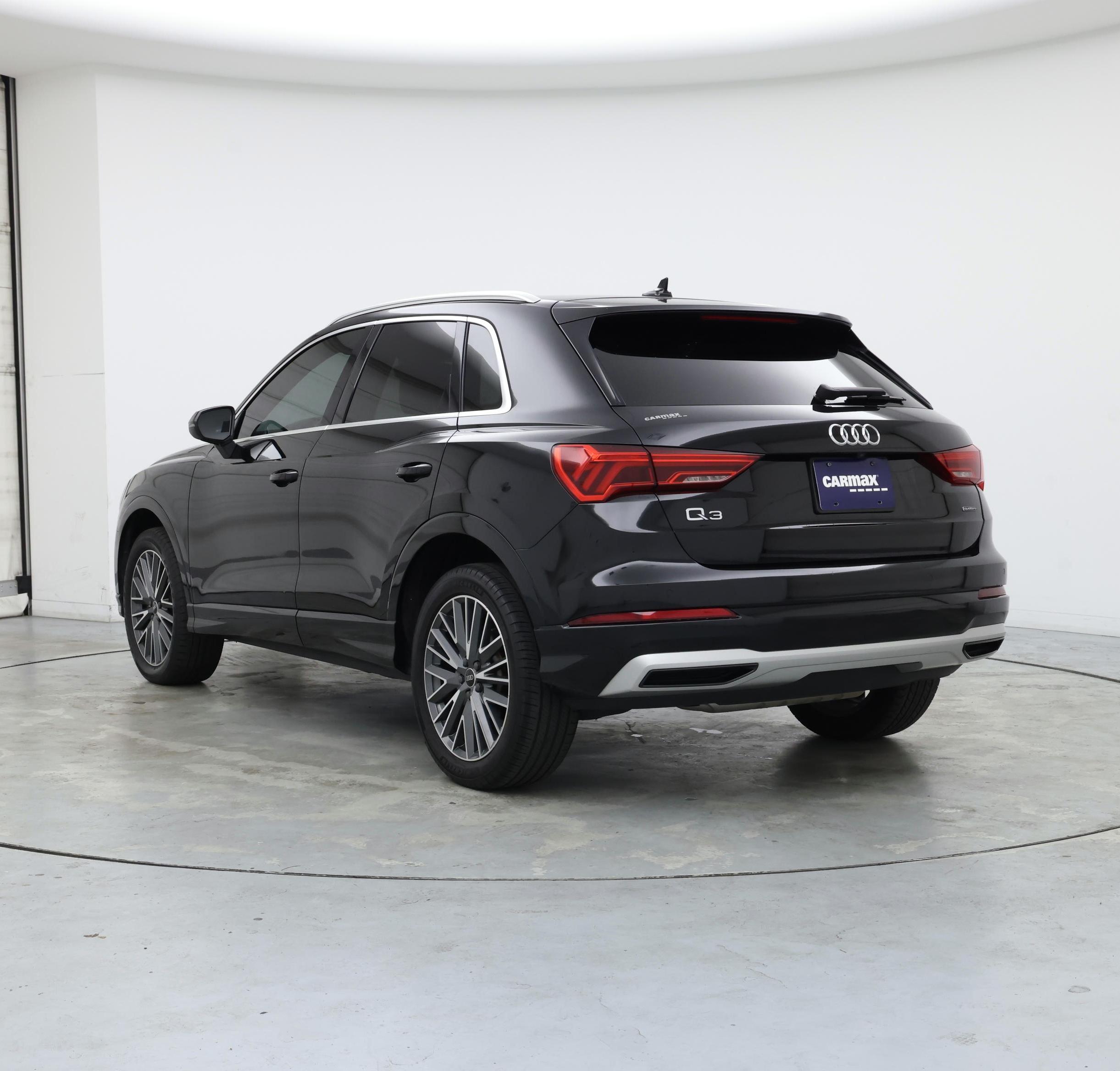 Thumbnail: 2021 Audi Q3 - 2