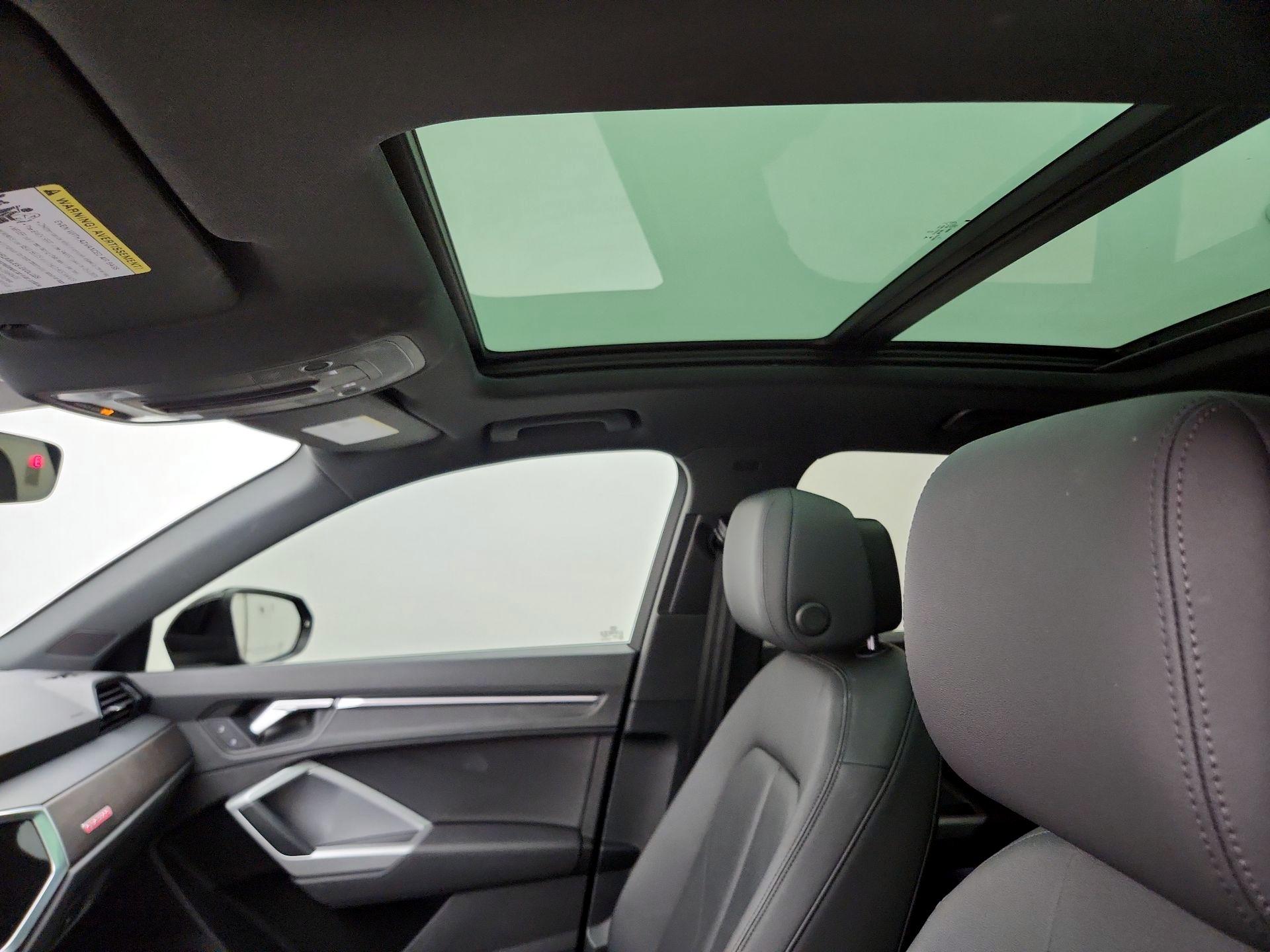 Thumbnail: 2021 Audi Q3 - 20