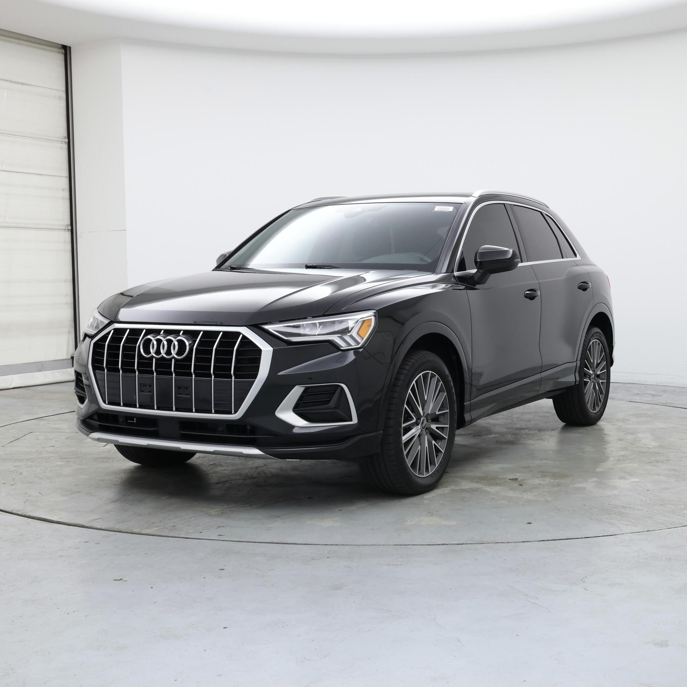 Thumbnail: 2021 Audi Q3 - 4