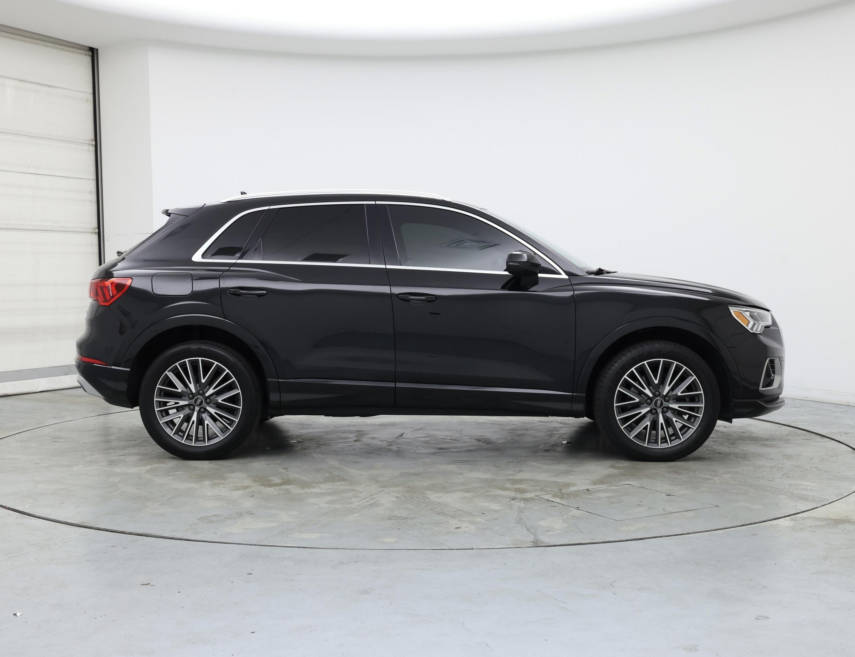 Thumbnail: 2021 Audi Q3 - 7