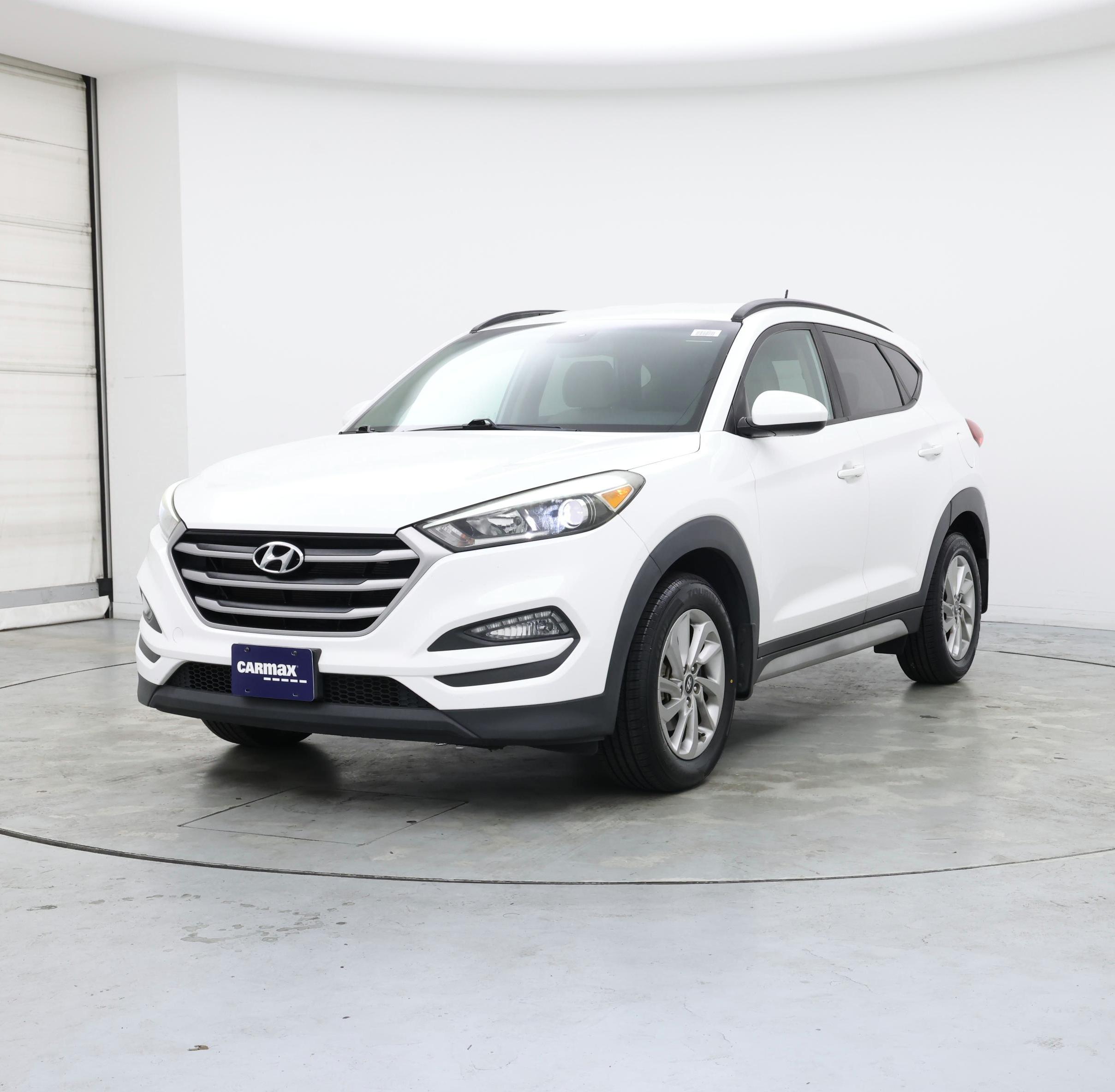 Thumbnail: 2017 Hyundai Tucson - 4