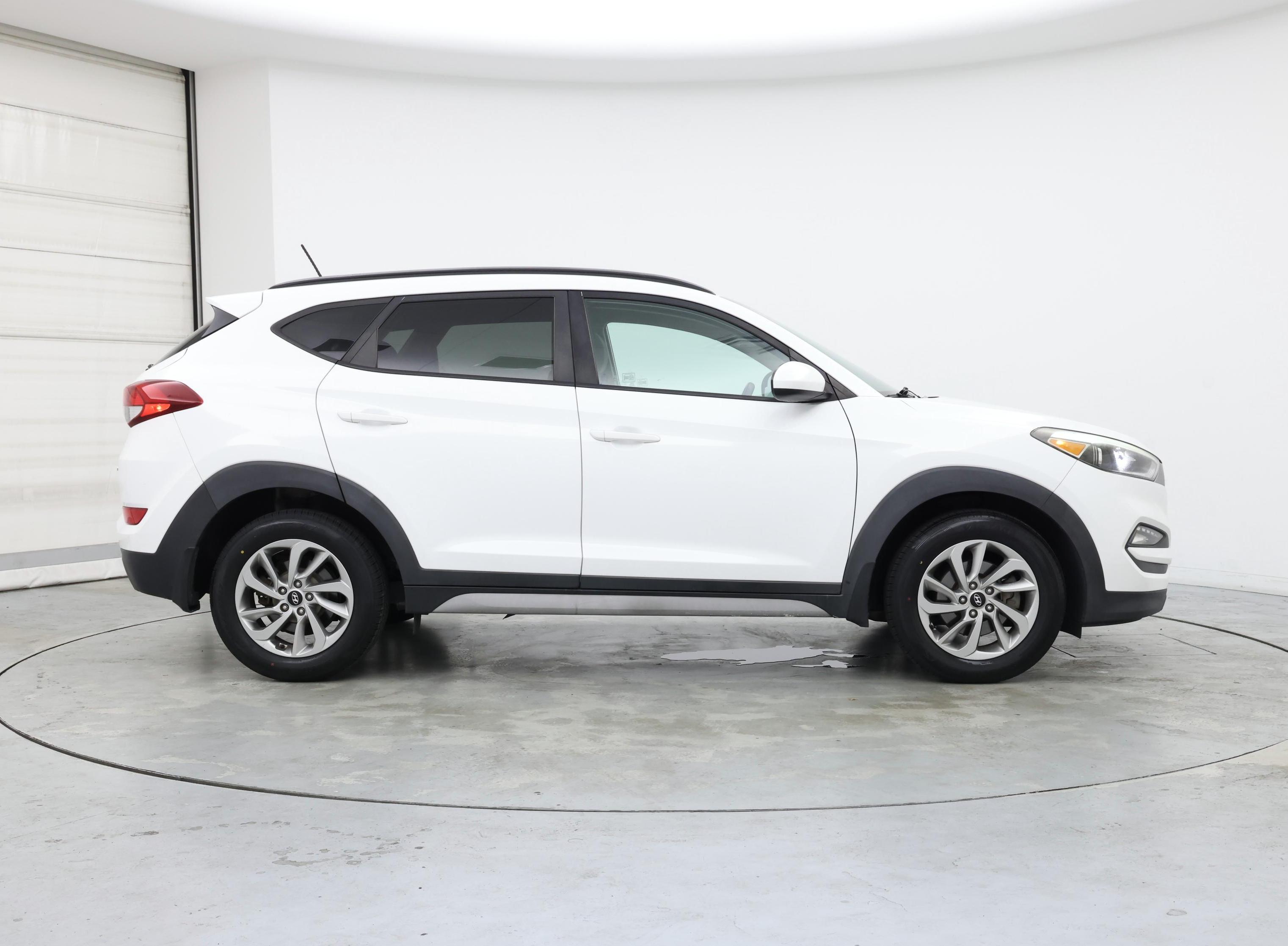 Thumbnail: 2017 Hyundai Tucson - 7