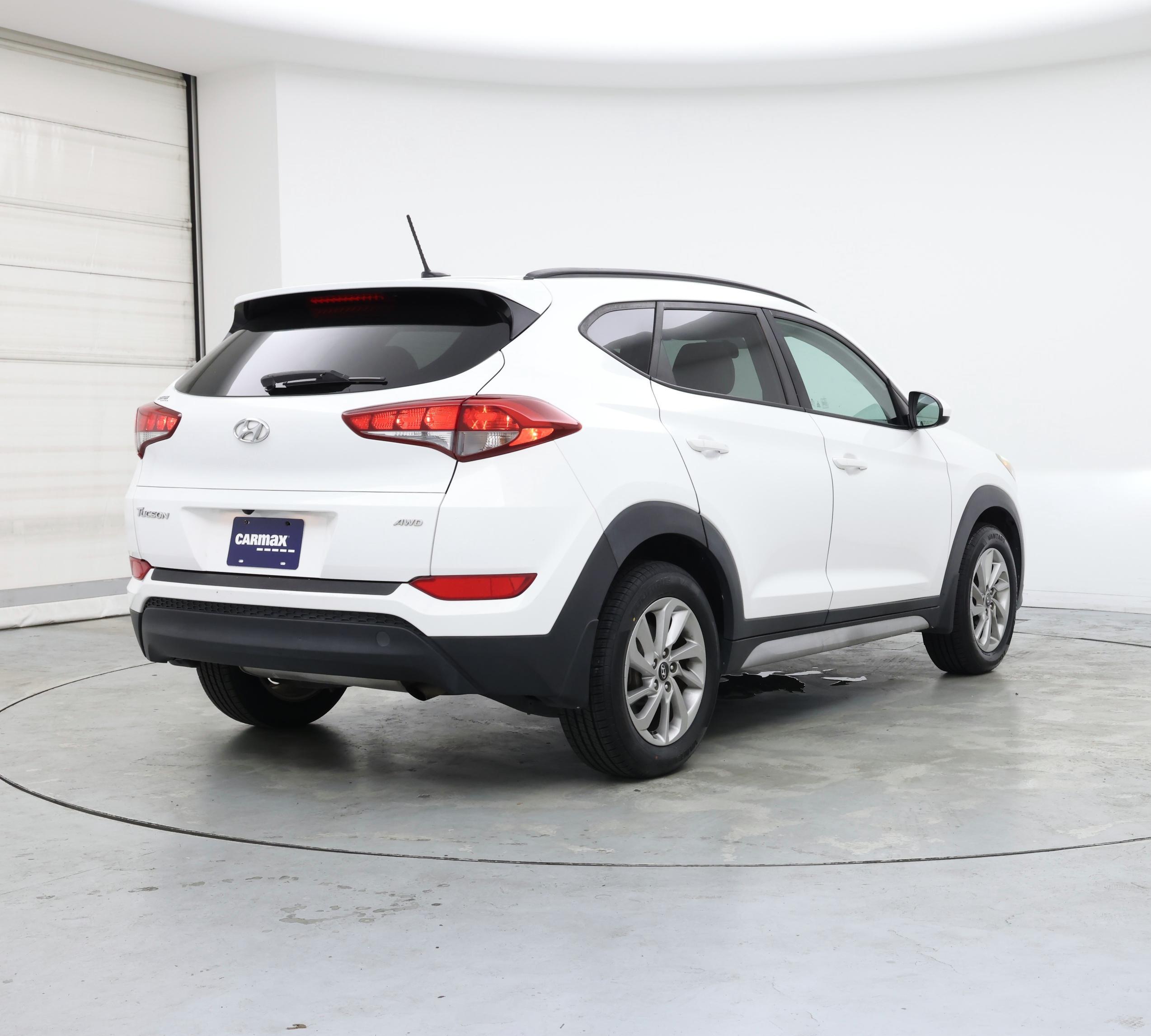 Thumbnail: 2017 Hyundai Tucson - 8