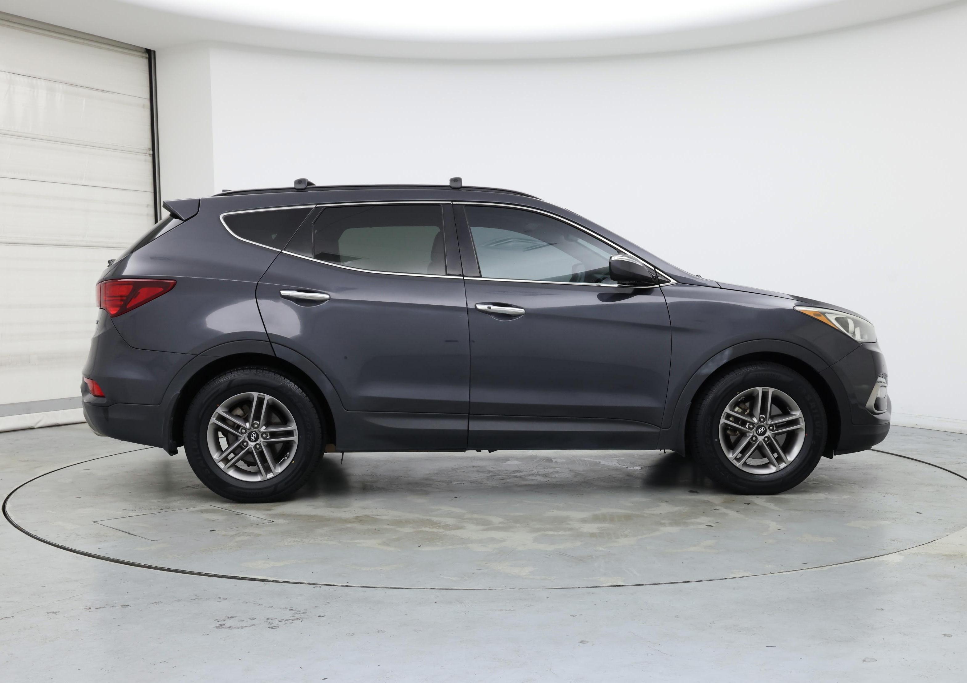 Thumbnail: 2017 Hyundai Santa Fe - 7