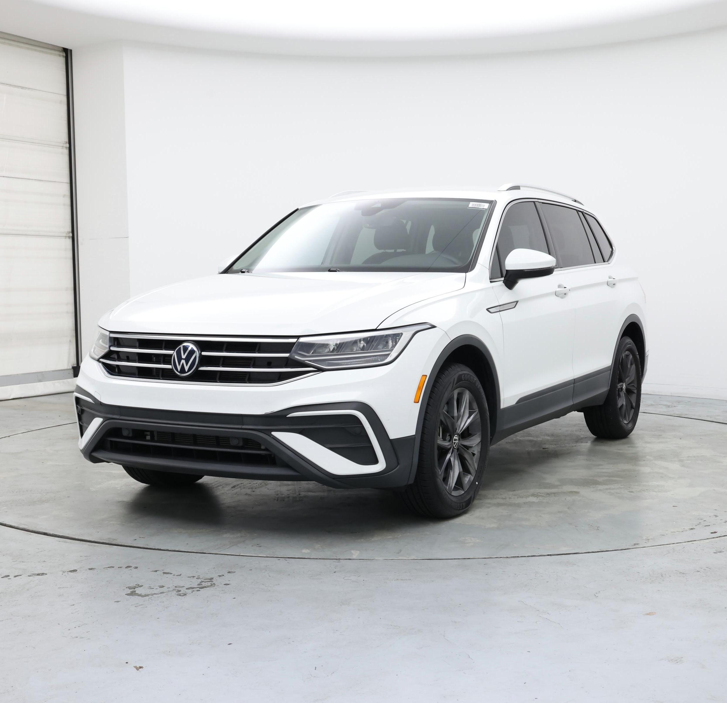 Thumbnail: 2022 Volkswagen Tiguan - 4