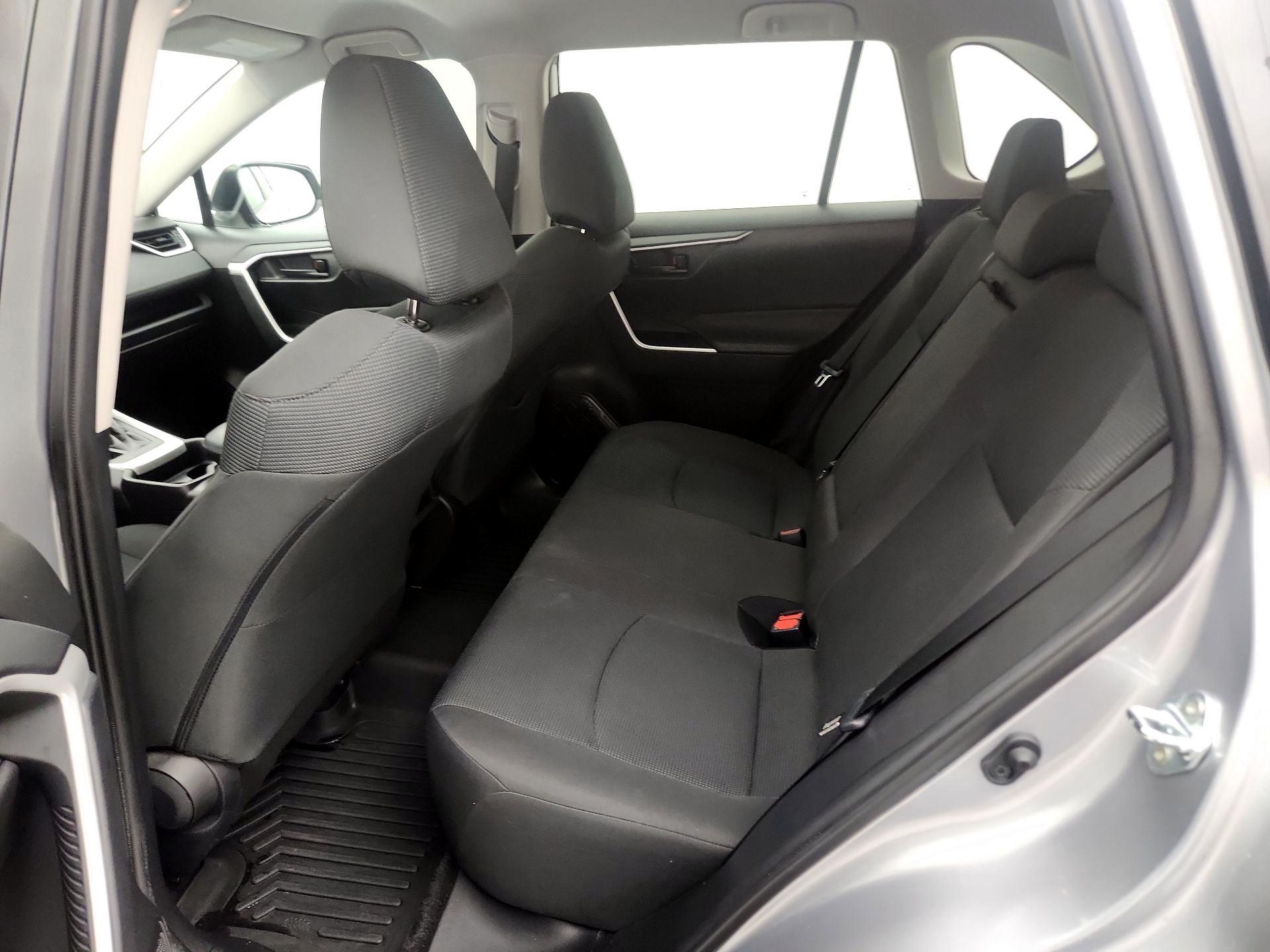 Thumbnail: 2021 Toyota RAV4 - 19