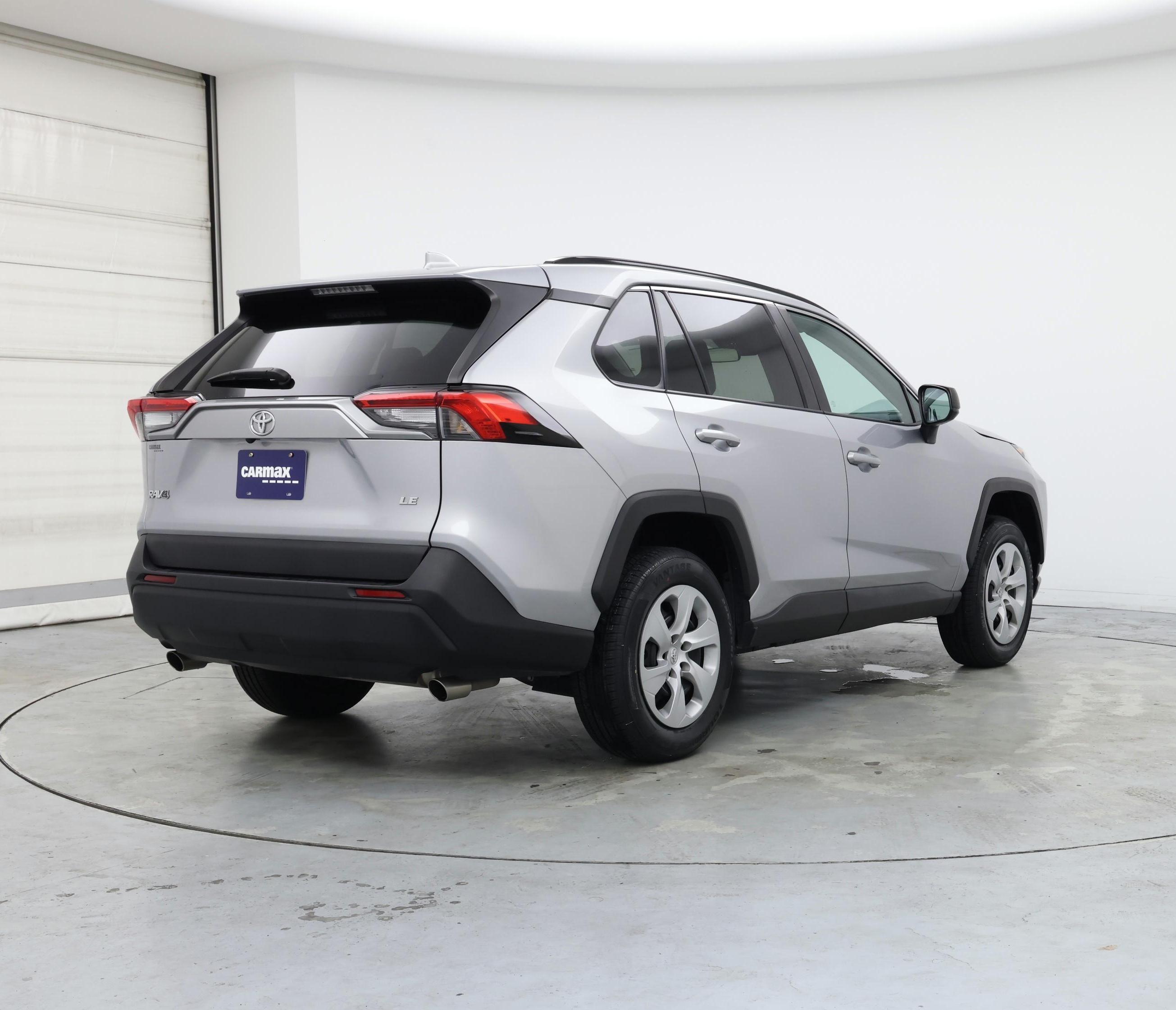 Thumbnail: 2021 Toyota RAV4 - 8