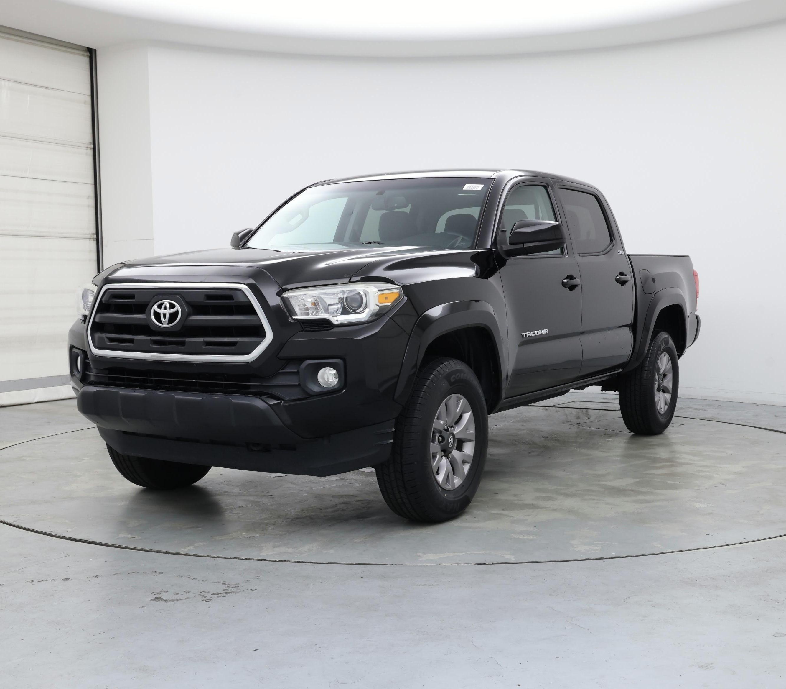 Thumbnail: 2017 Toyota Tacoma - 4