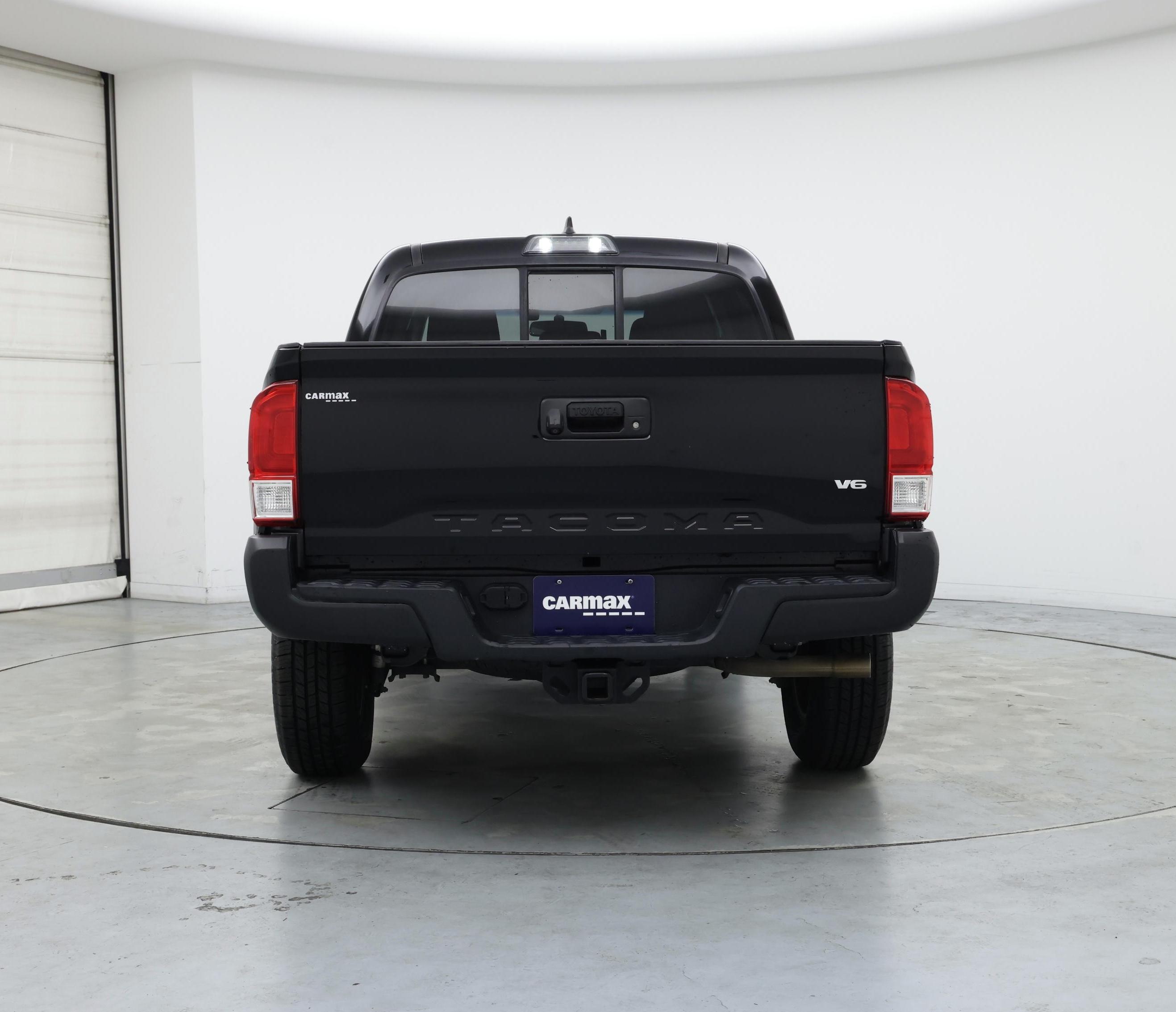 Thumbnail: 2017 Toyota Tacoma - 6