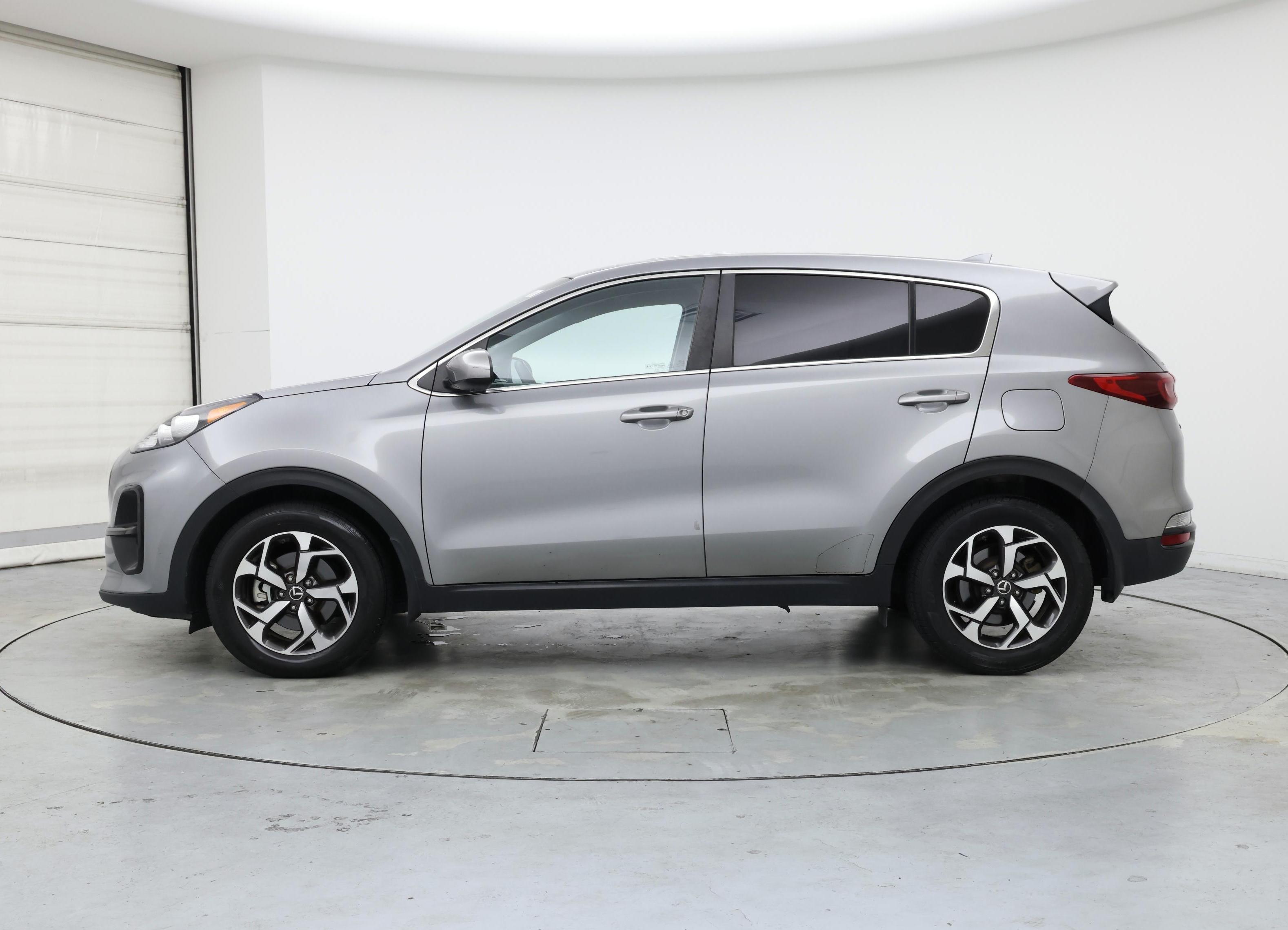 Thumbnail: 2020 Kia Sportage - 3