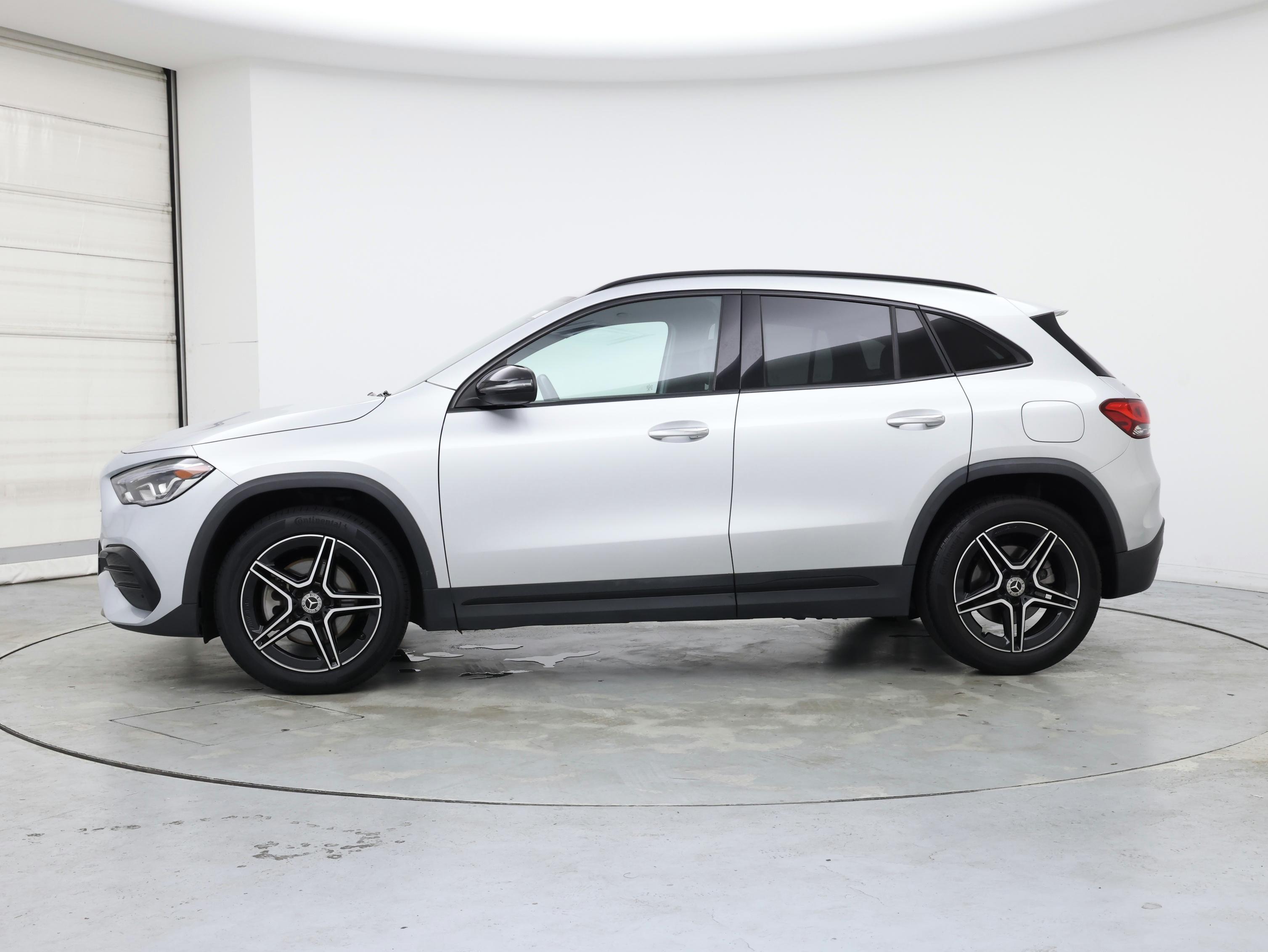 Thumbnail: 2023 Mercedes-Benz GLA - 3