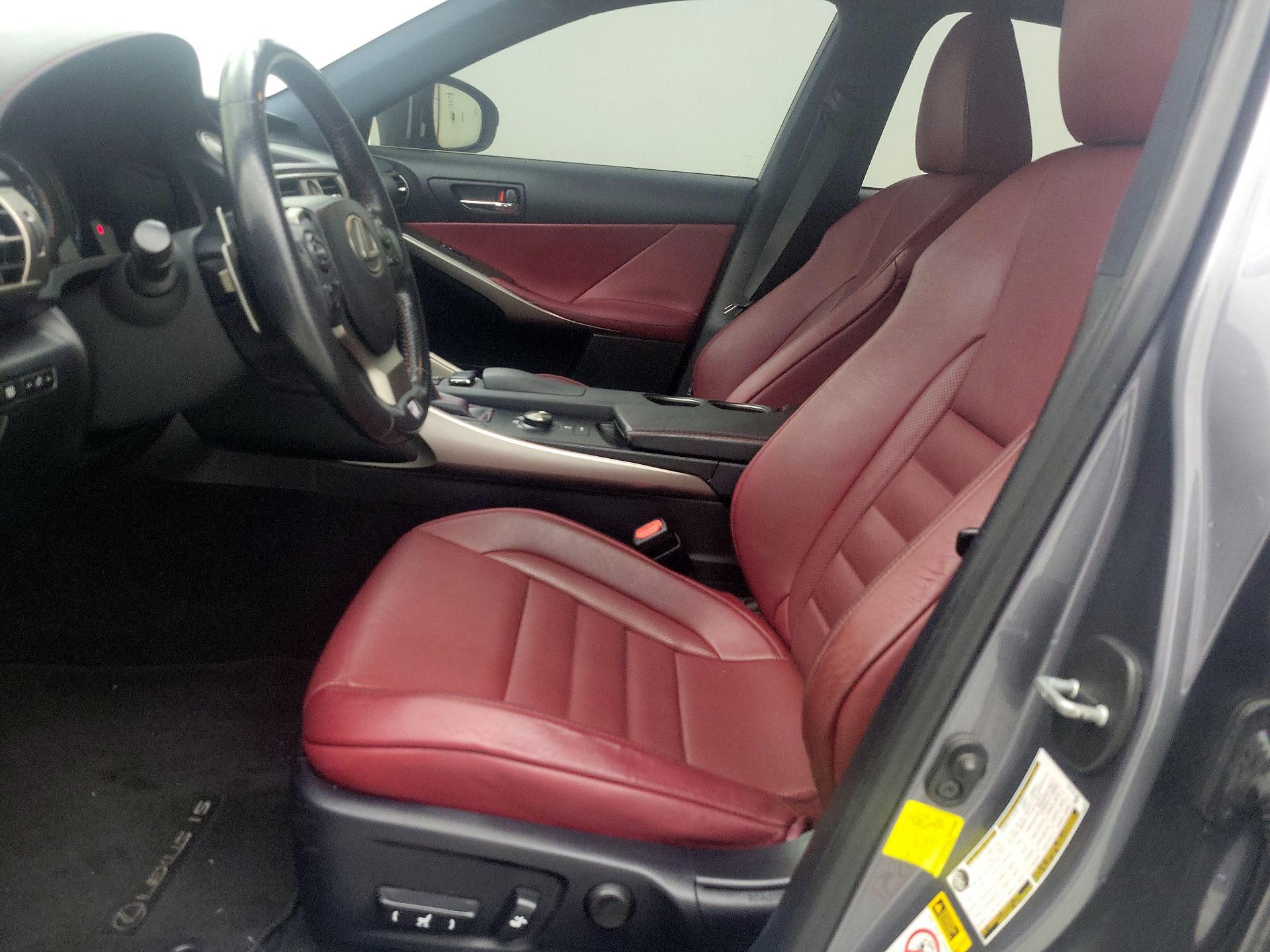 Thumbnail: 2016 Lexus IS - 11