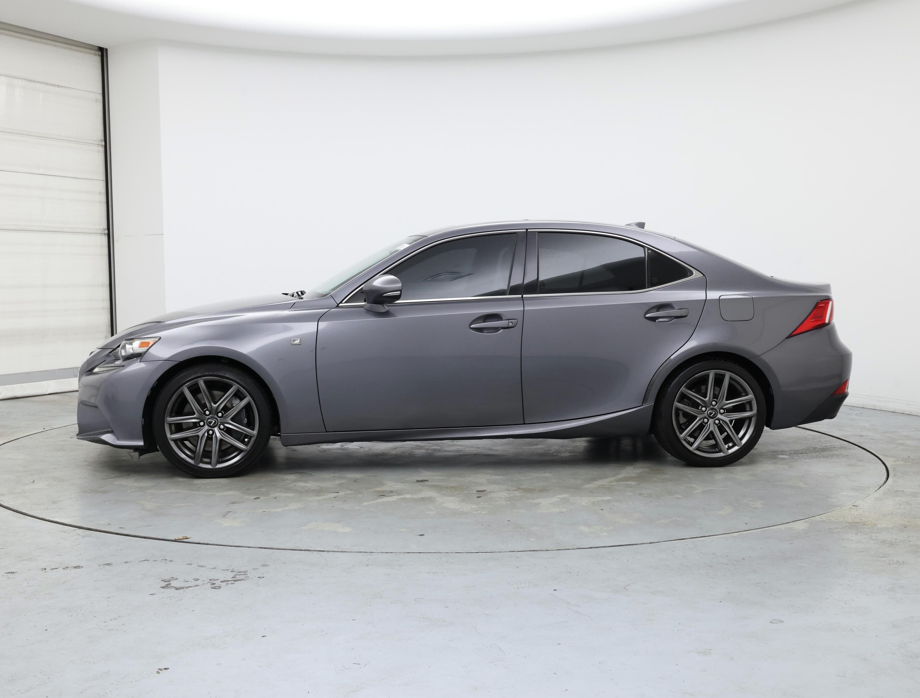 Thumbnail: 2016 Lexus IS - 3