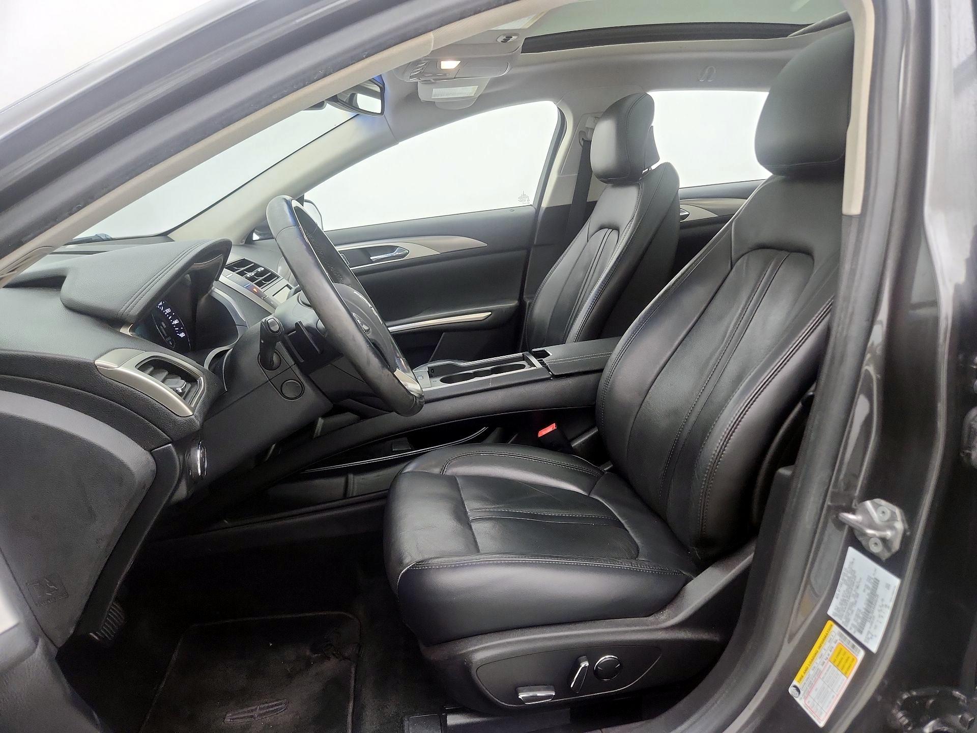 Thumbnail: 2016 Lincoln MKZ - 11
