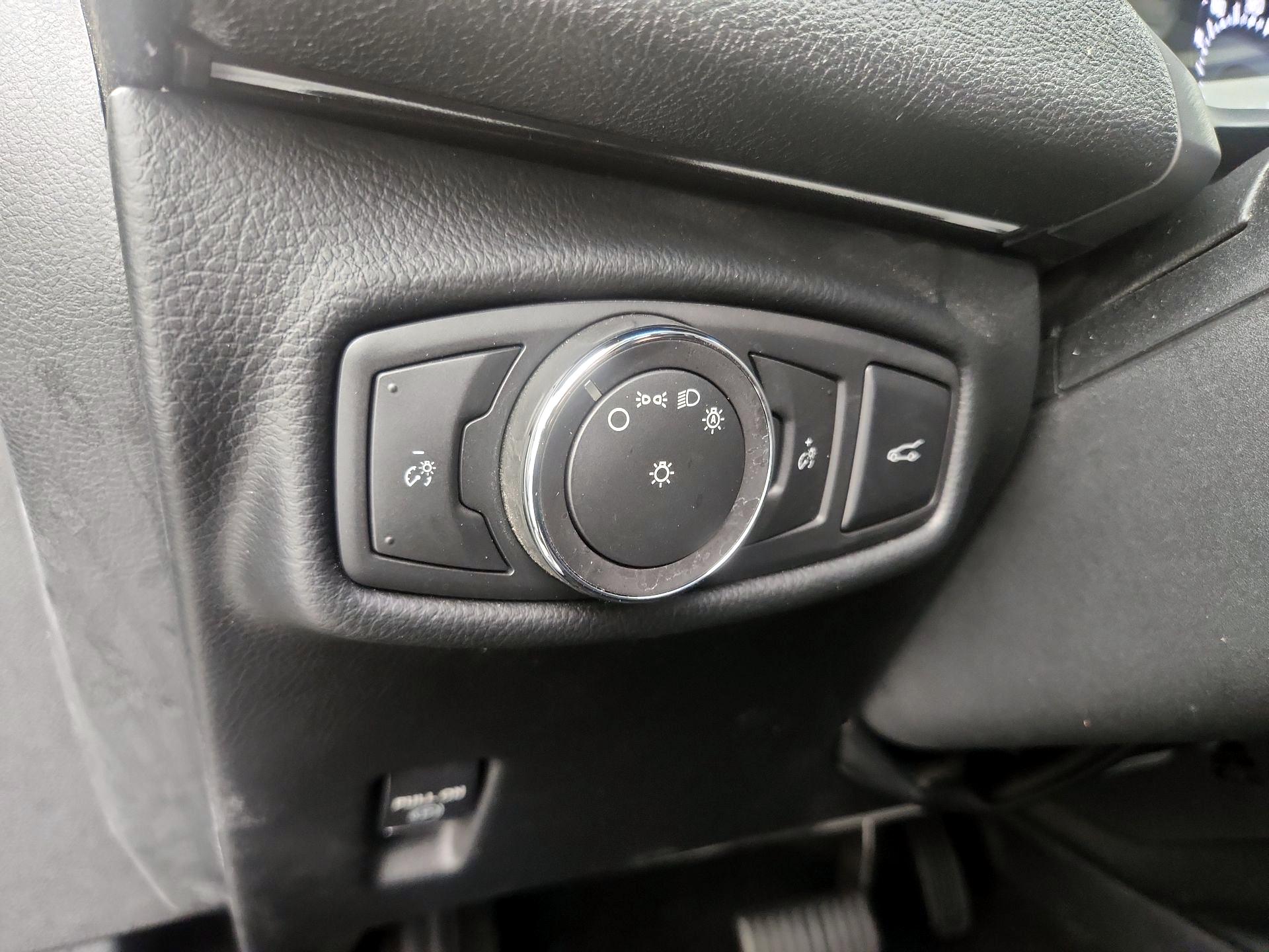 Thumbnail: 2016 Lincoln MKZ - 13