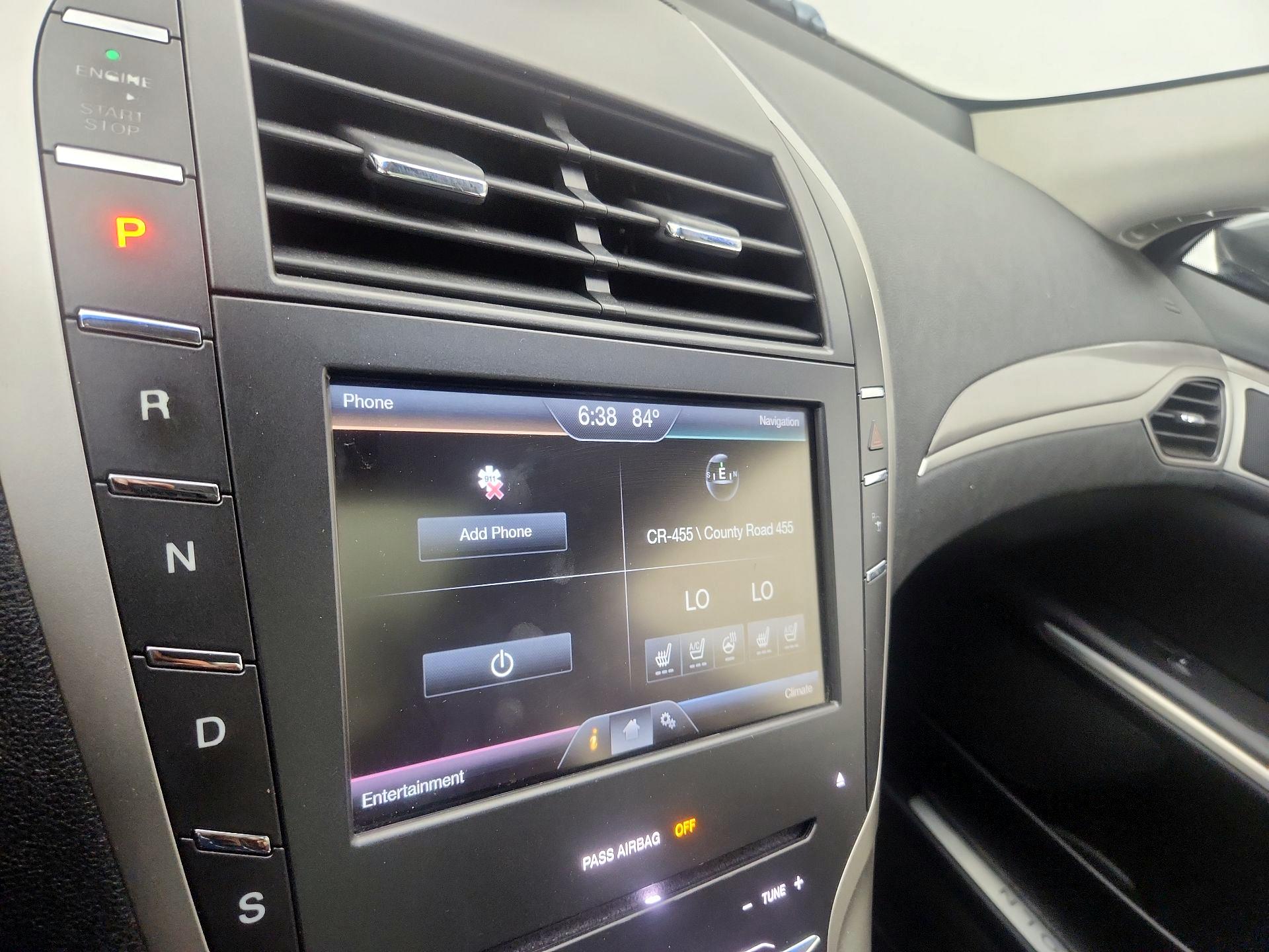 Thumbnail: 2016 Lincoln MKZ - 17