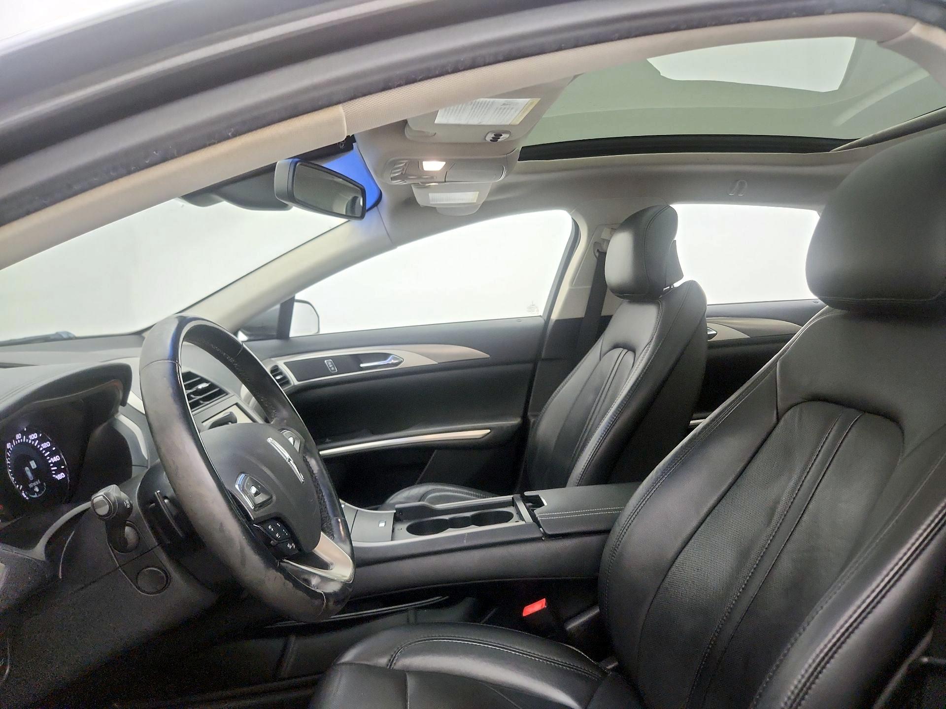 Thumbnail: 2016 Lincoln MKZ - 19