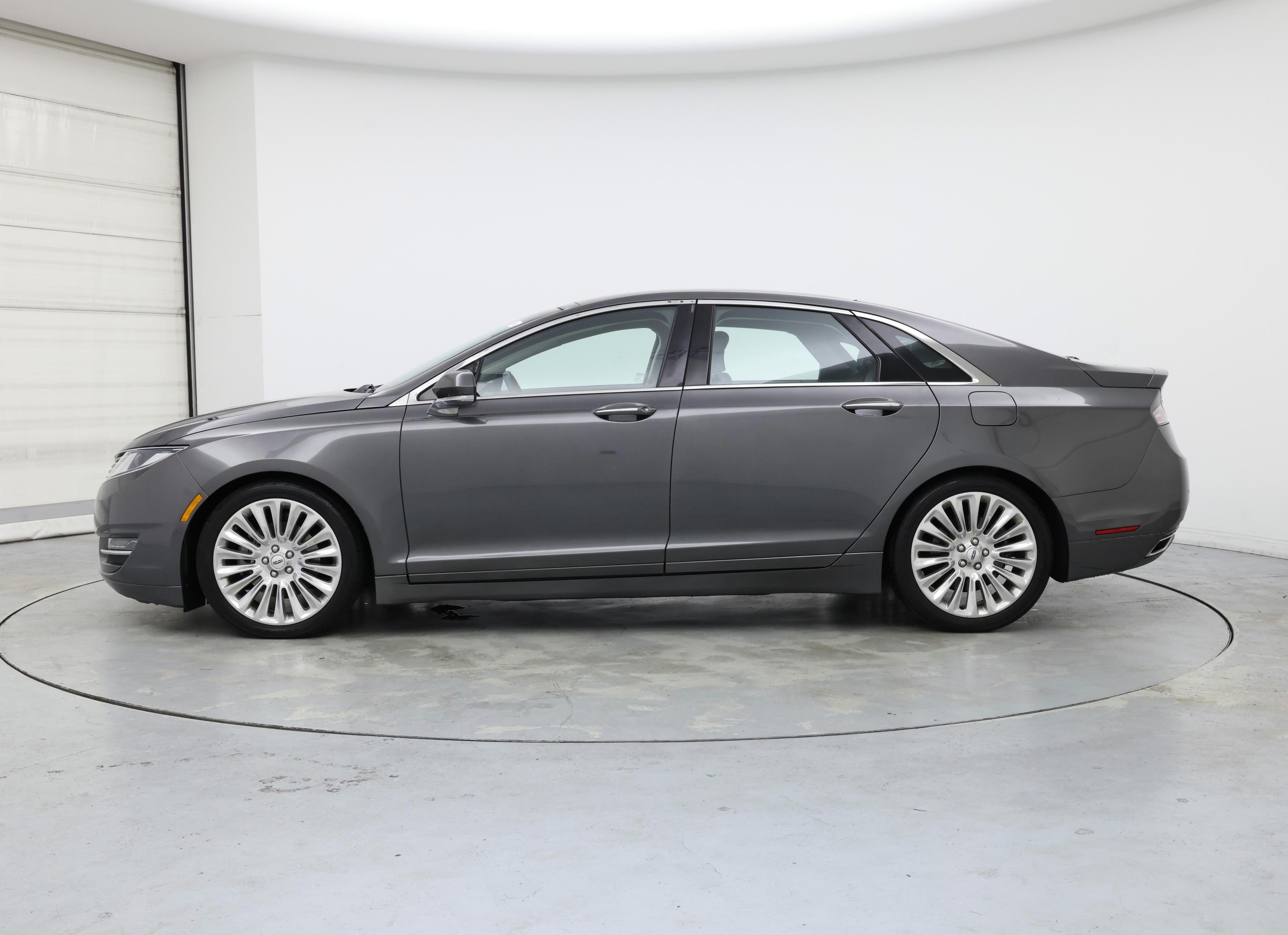 Thumbnail: 2016 Lincoln MKZ - 3