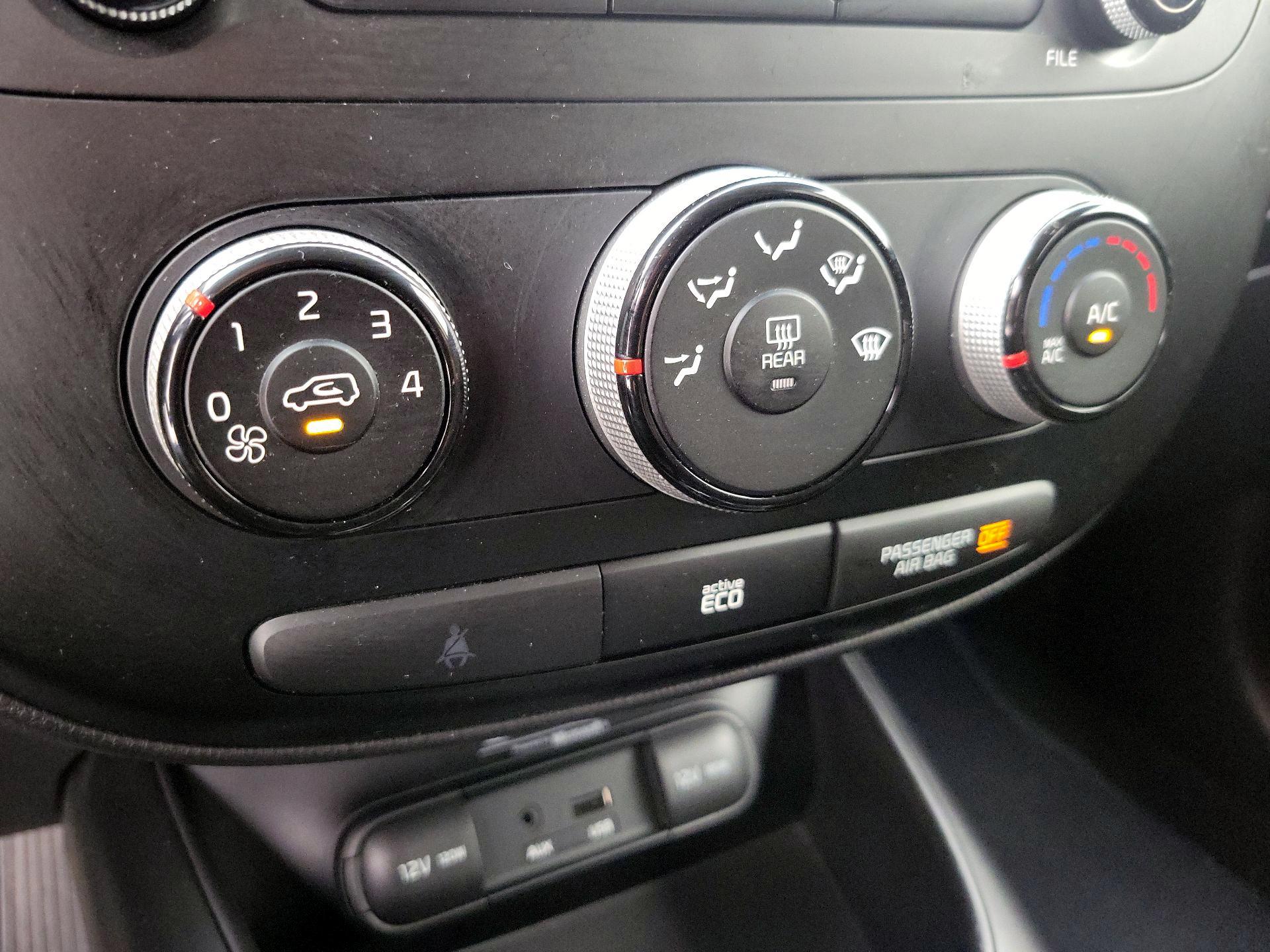 Thumbnail: 2014 Kia Soul - 16