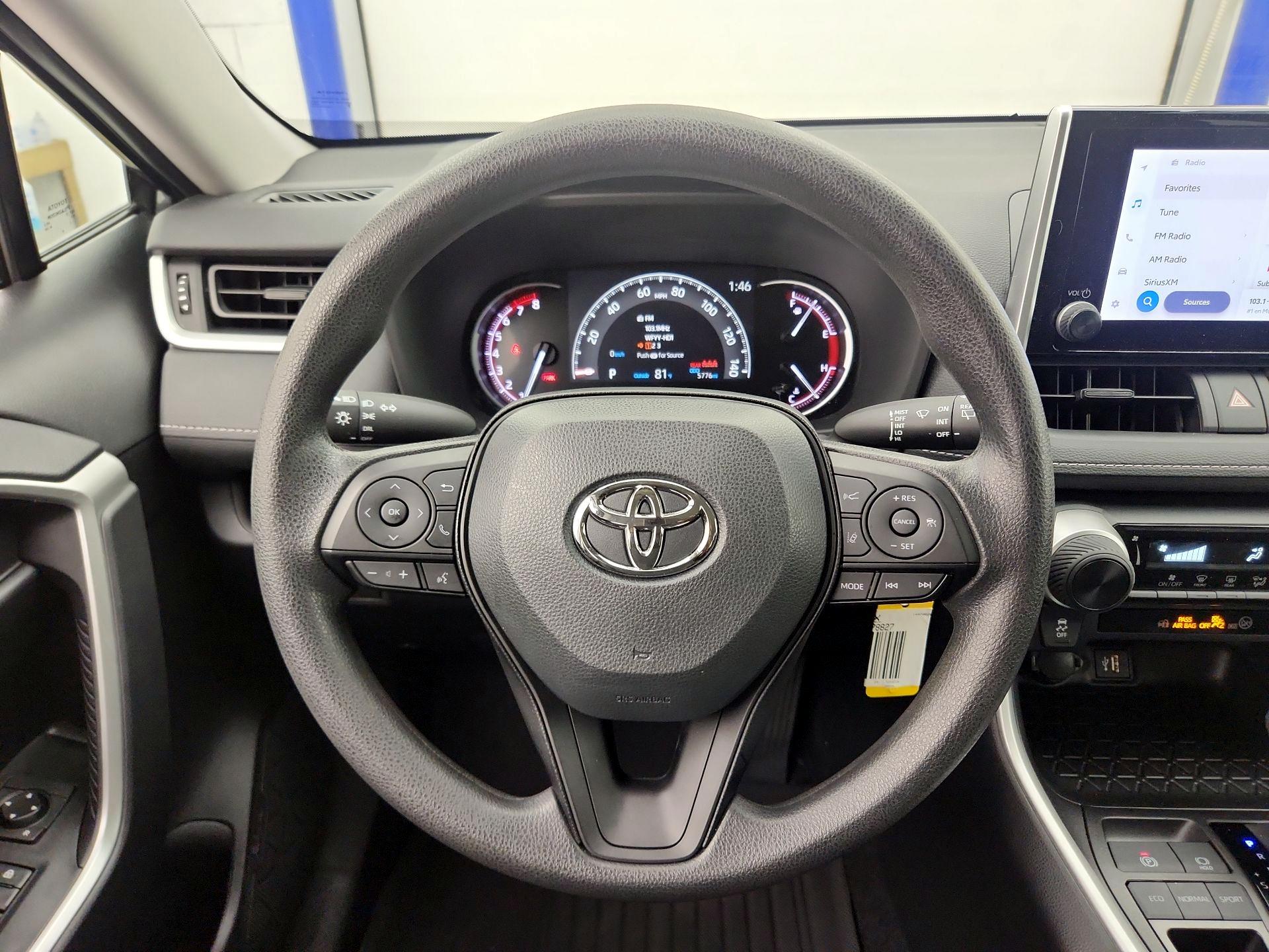 Thumbnail: 2024 Toyota RAV4 - 10
