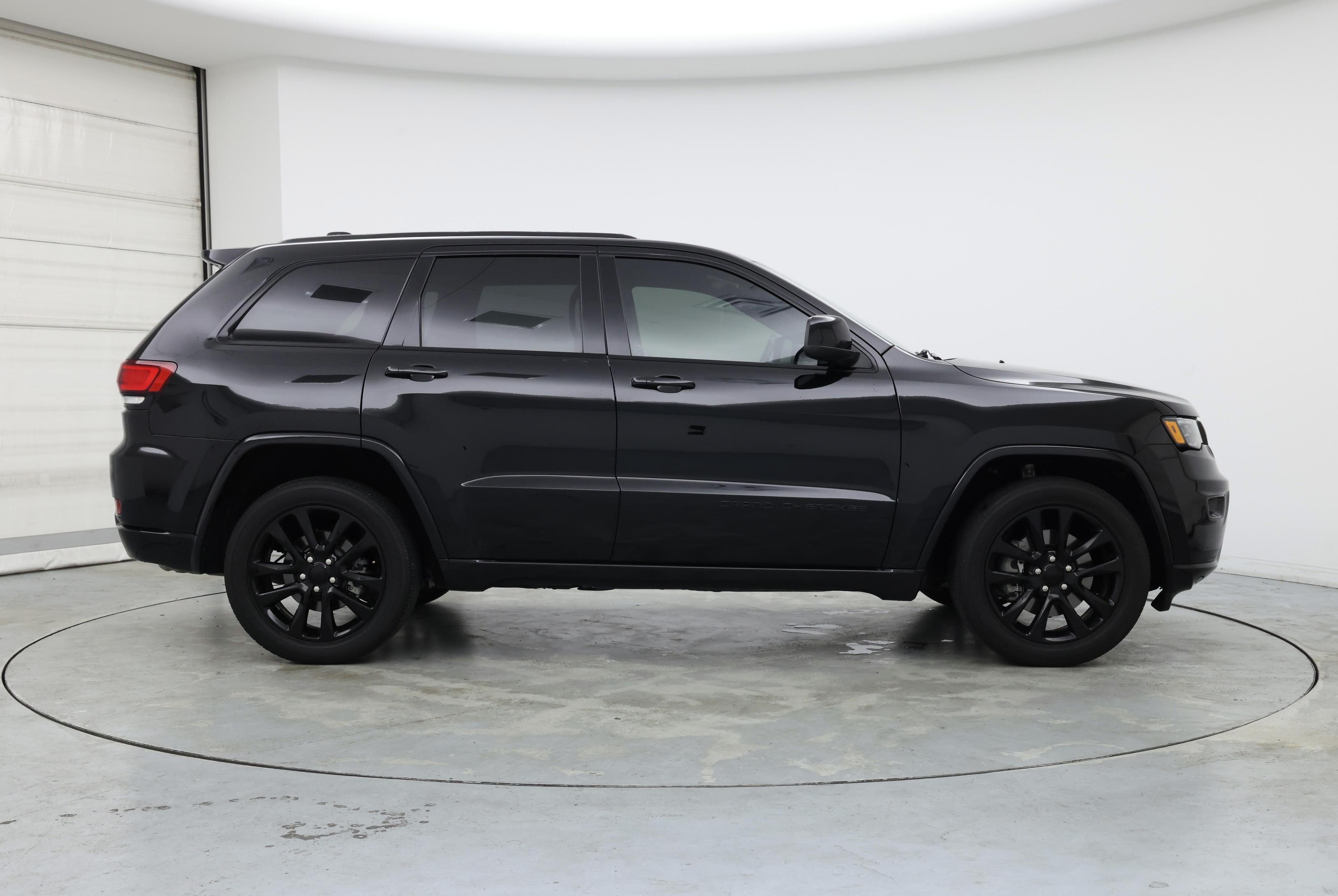 Thumbnail: 2021 Jeep Grand Cherokee - 7