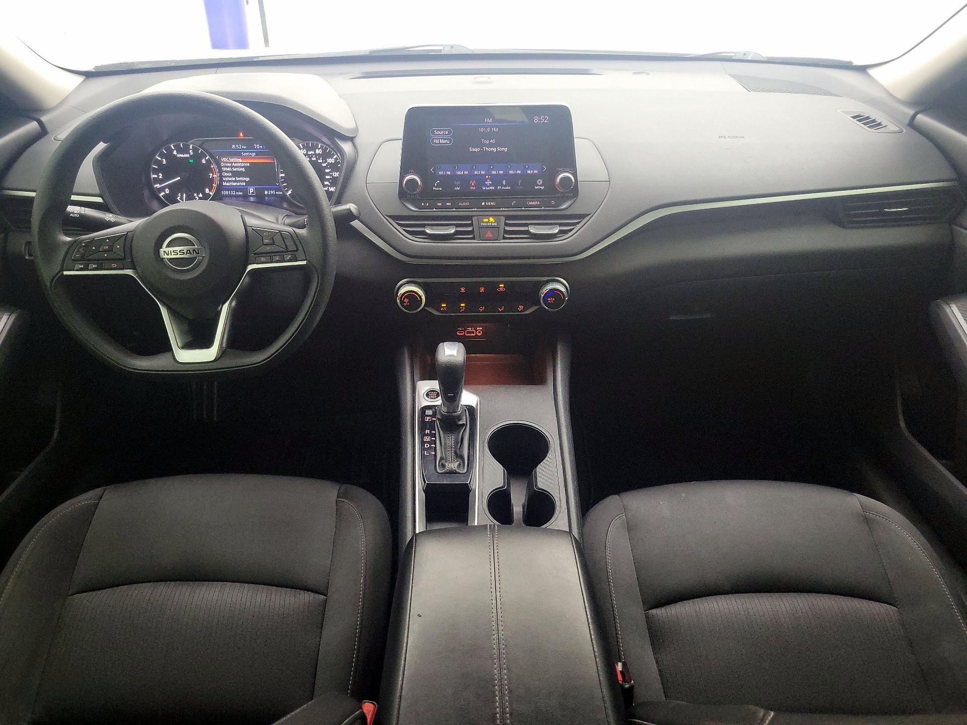 Thumbnail: 2020 Nissan Altima - 9