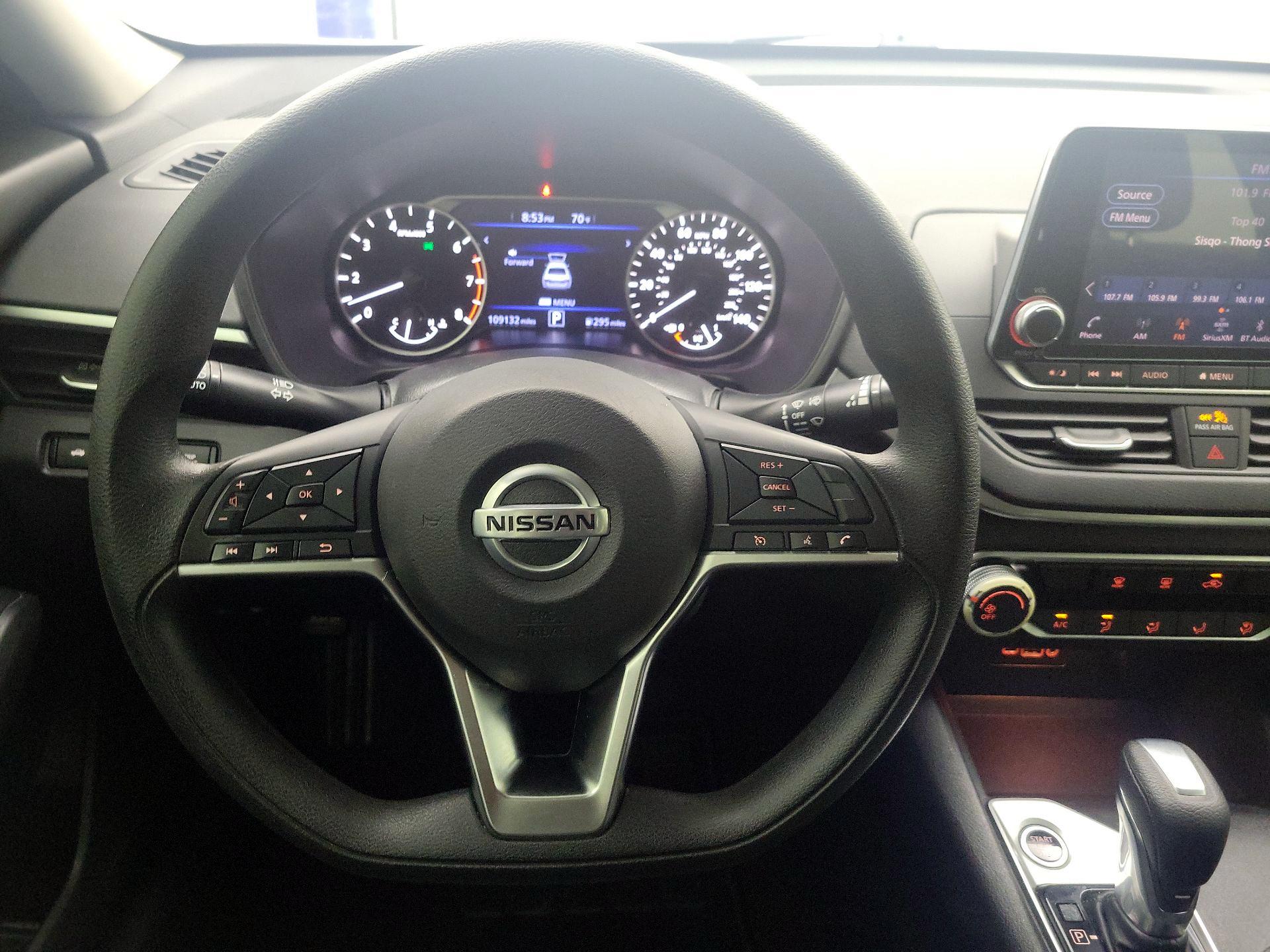 Thumbnail: 2020 Nissan Altima - 10