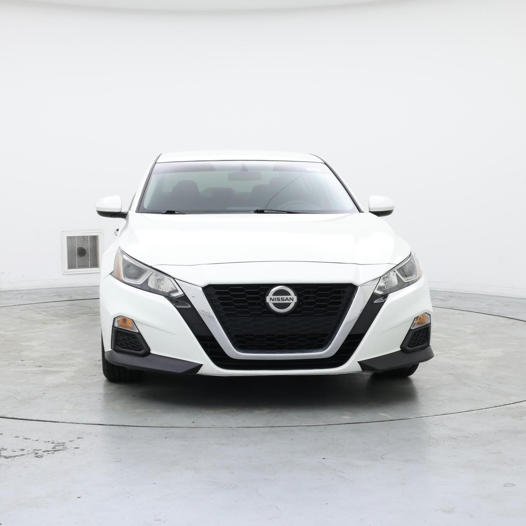 Thumbnail: 2020 Nissan Altima - 5