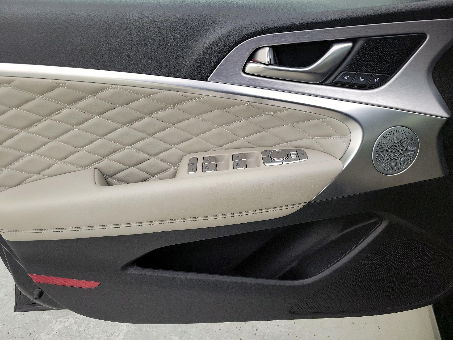 Thumbnail: 2019 Genesis G70 - 12