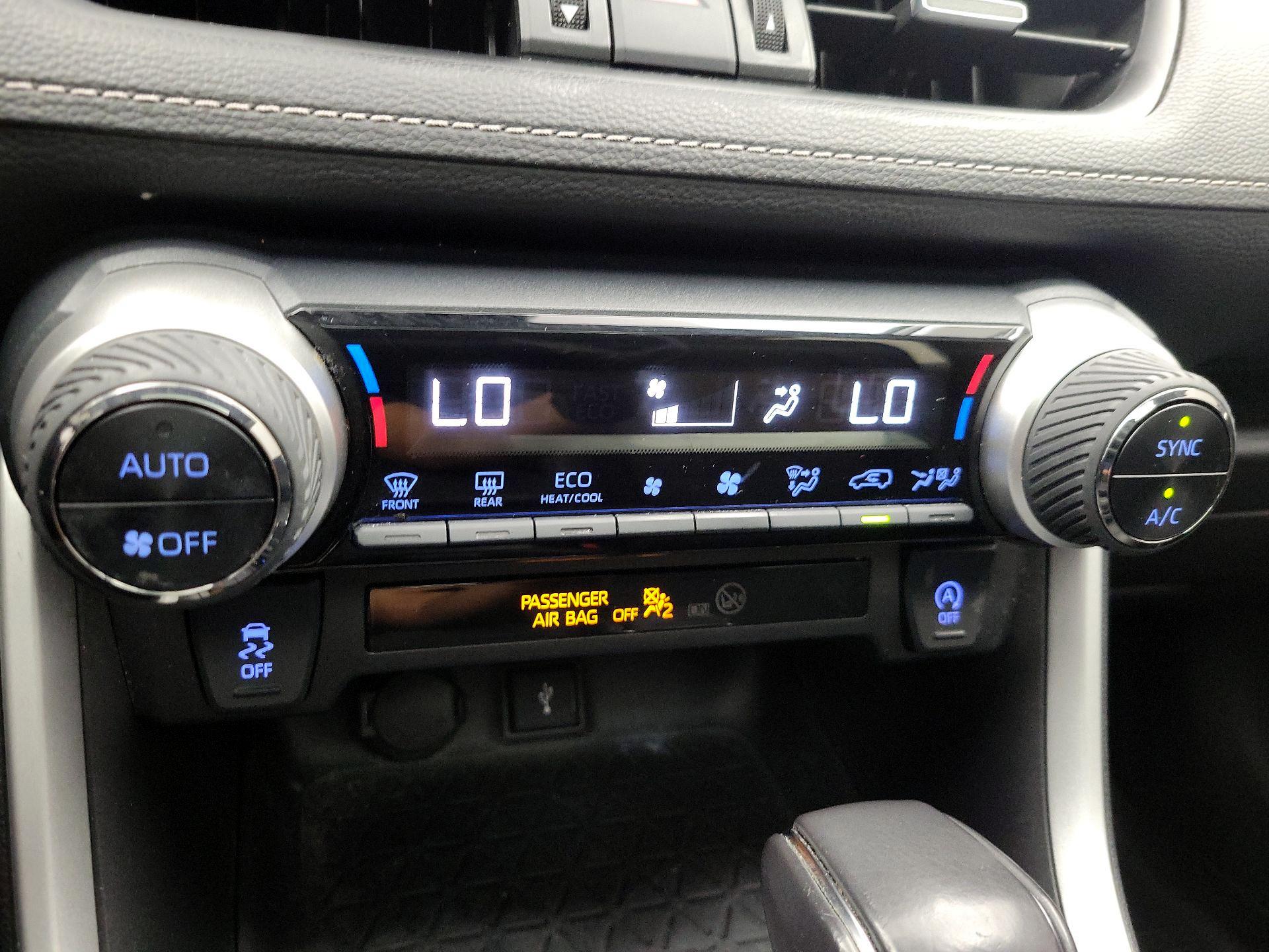 Thumbnail: 2021 Toyota RAV4 - 16