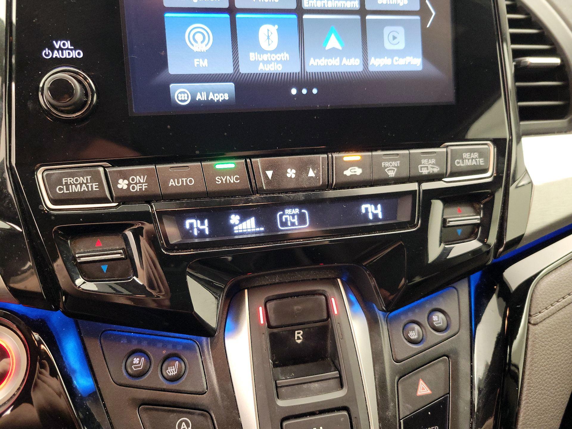 Thumbnail: 2019 Honda Odyssey - 16