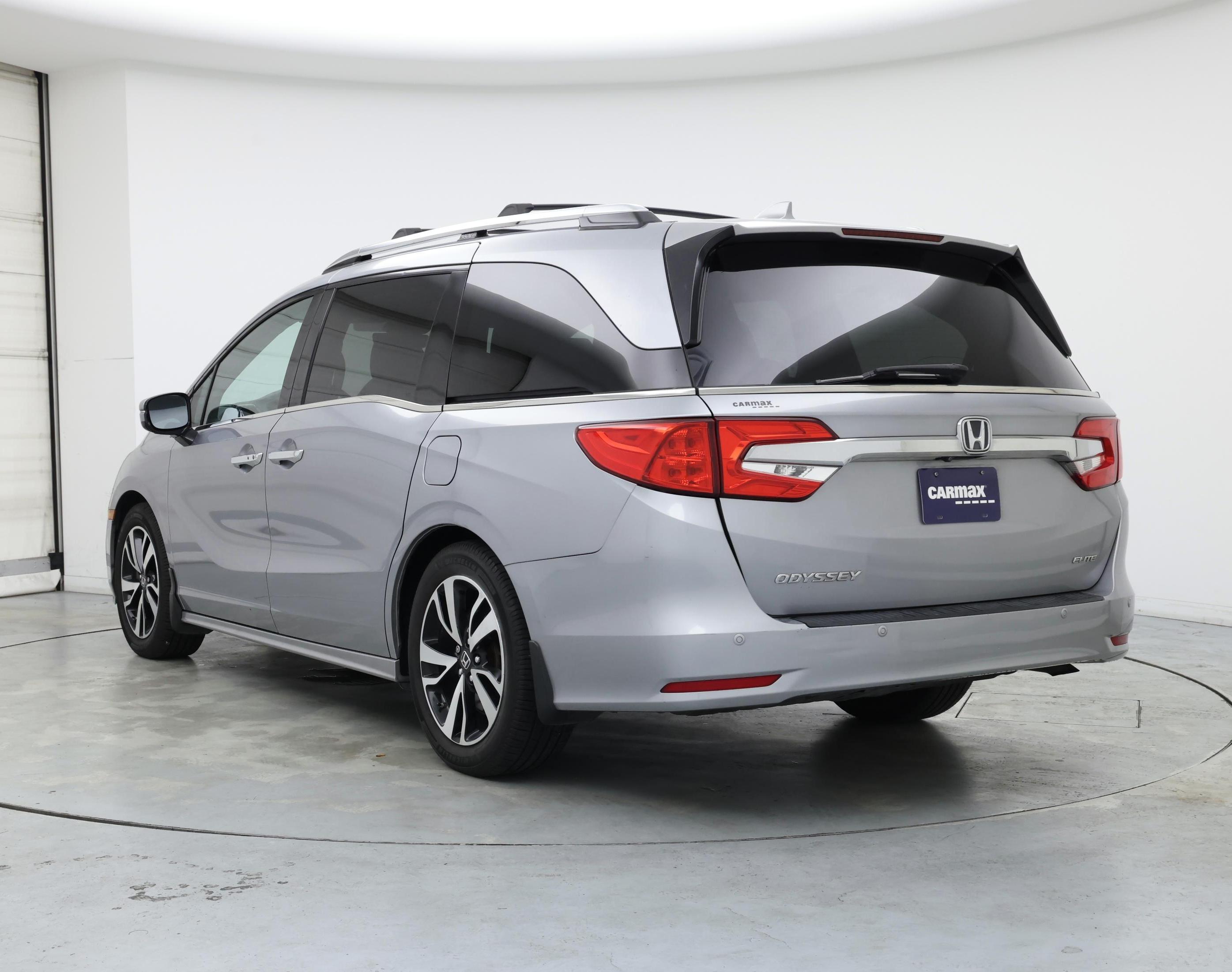 Thumbnail: 2019 Honda Odyssey - 2