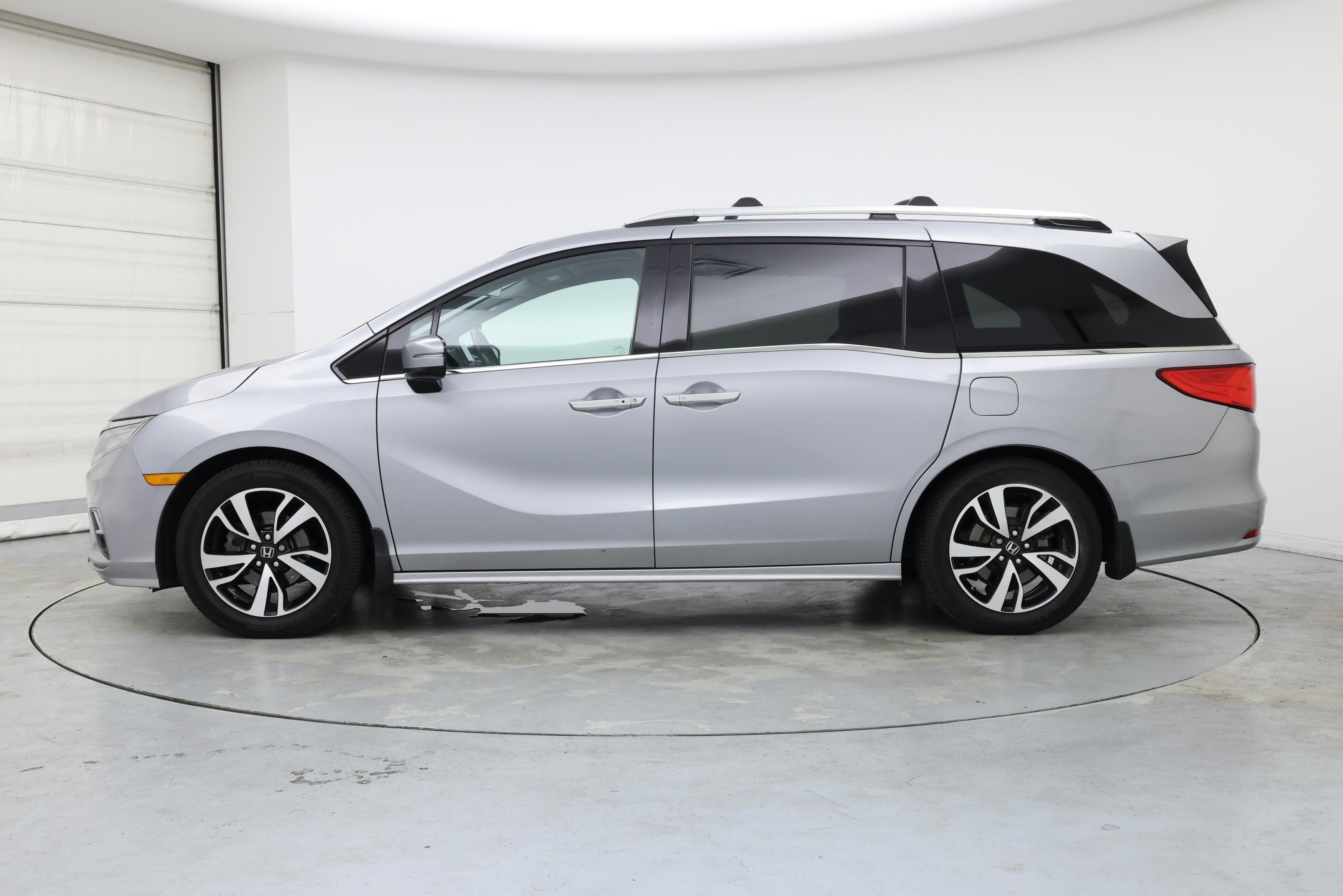 Thumbnail: 2019 Honda Odyssey - 3