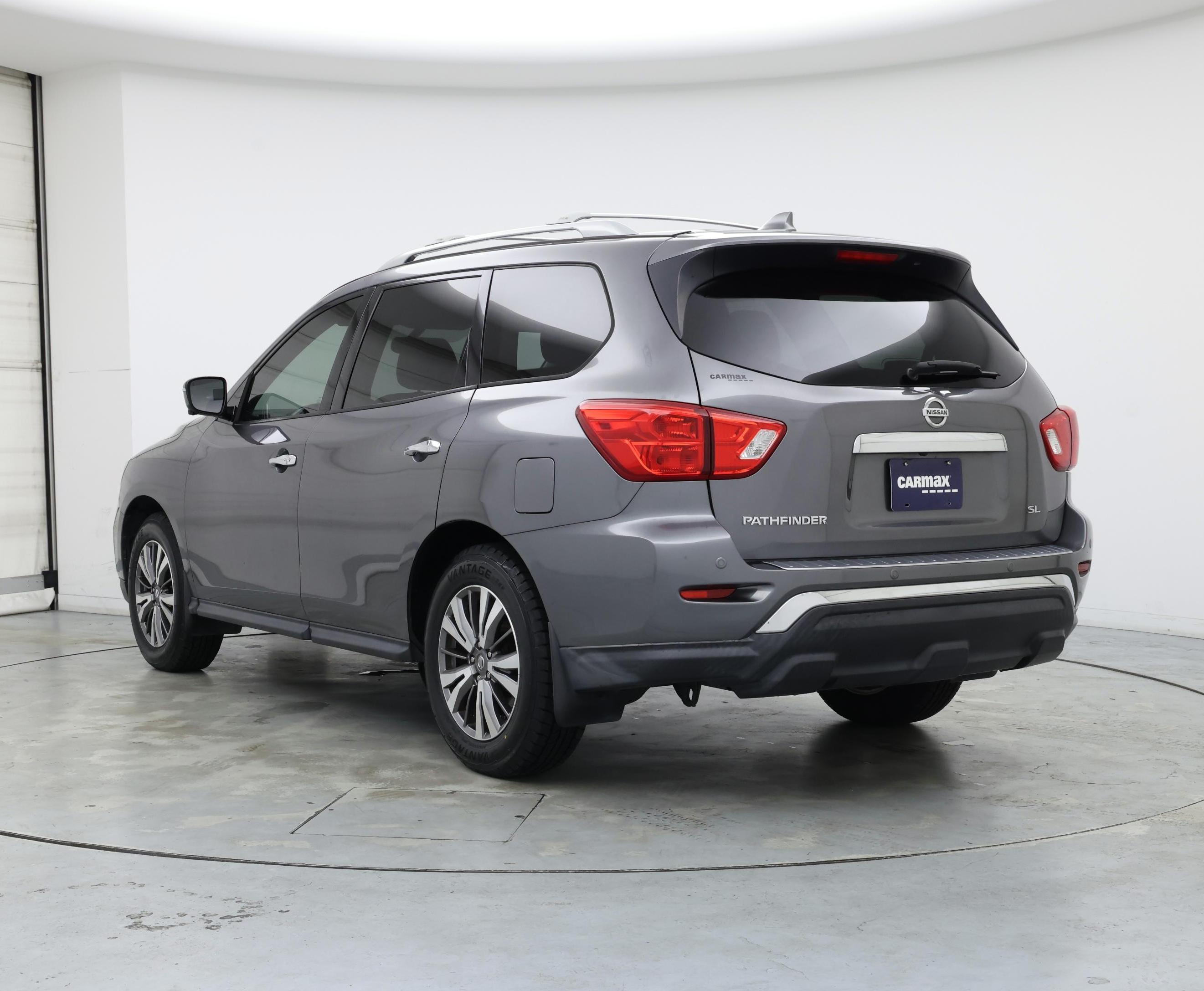 Thumbnail: 2019 Nissan Pathfinder - 2