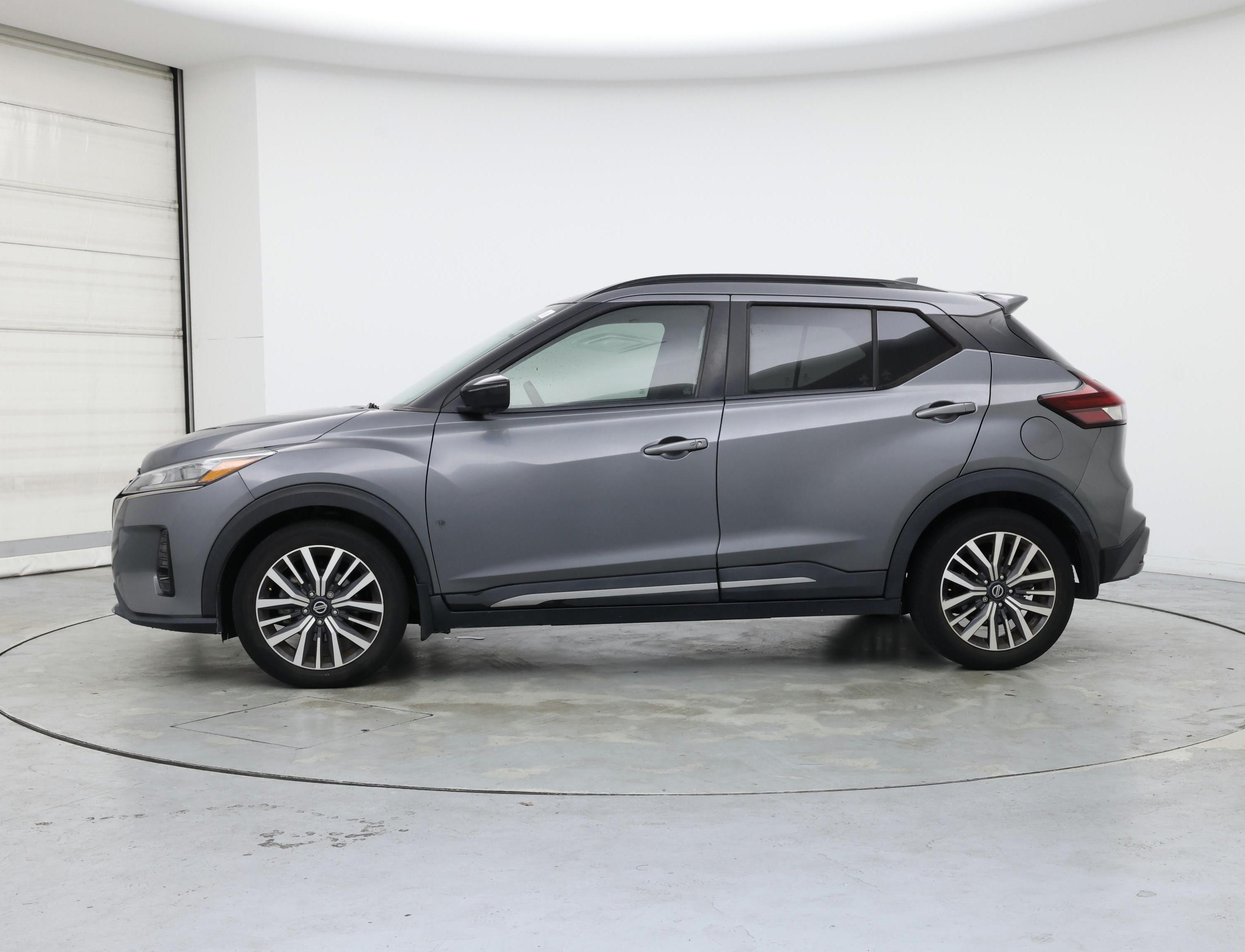 Thumbnail: 2021 Nissan Kicks - 3