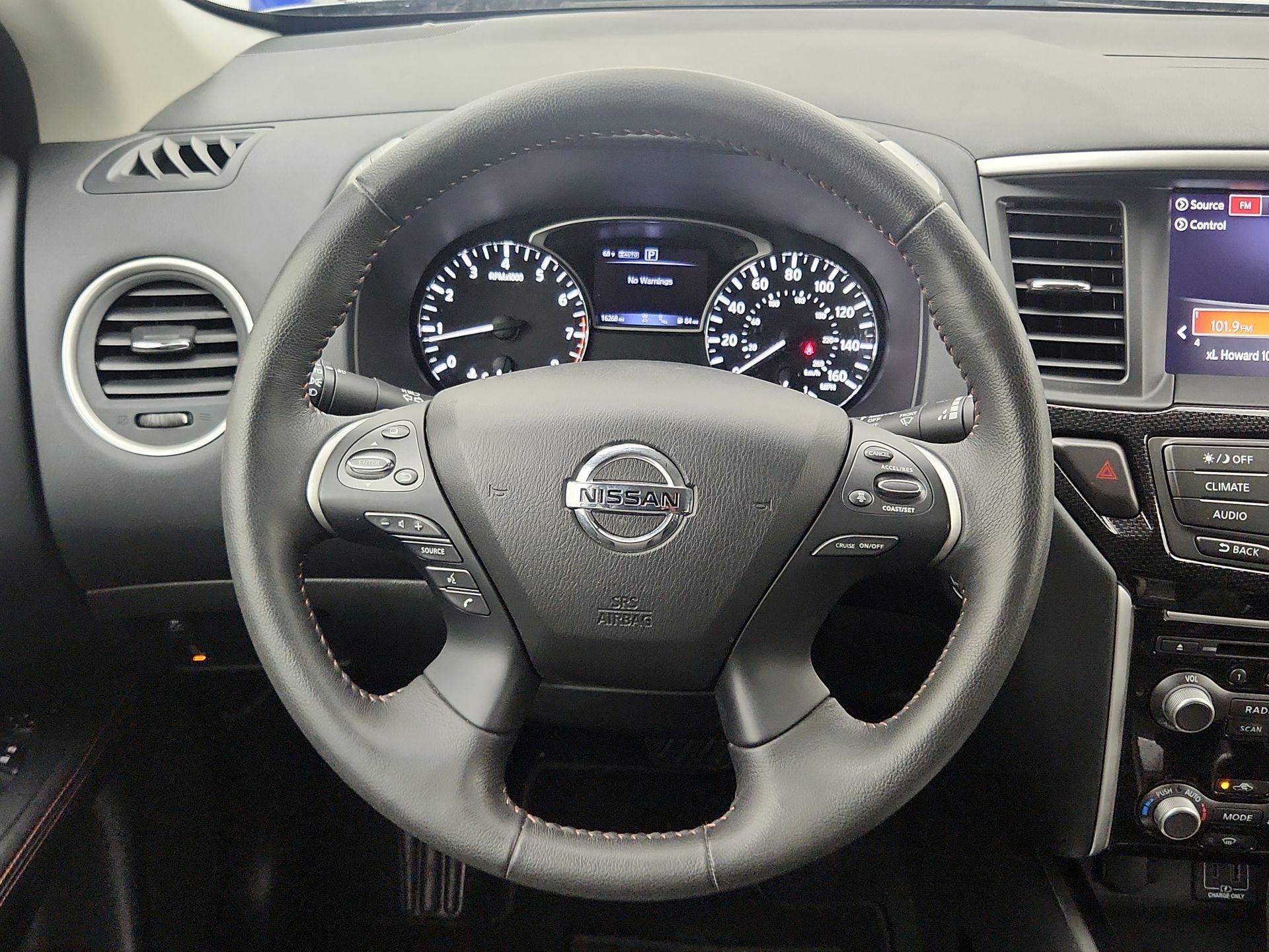 Thumbnail: 2020 Nissan Pathfinder - 10