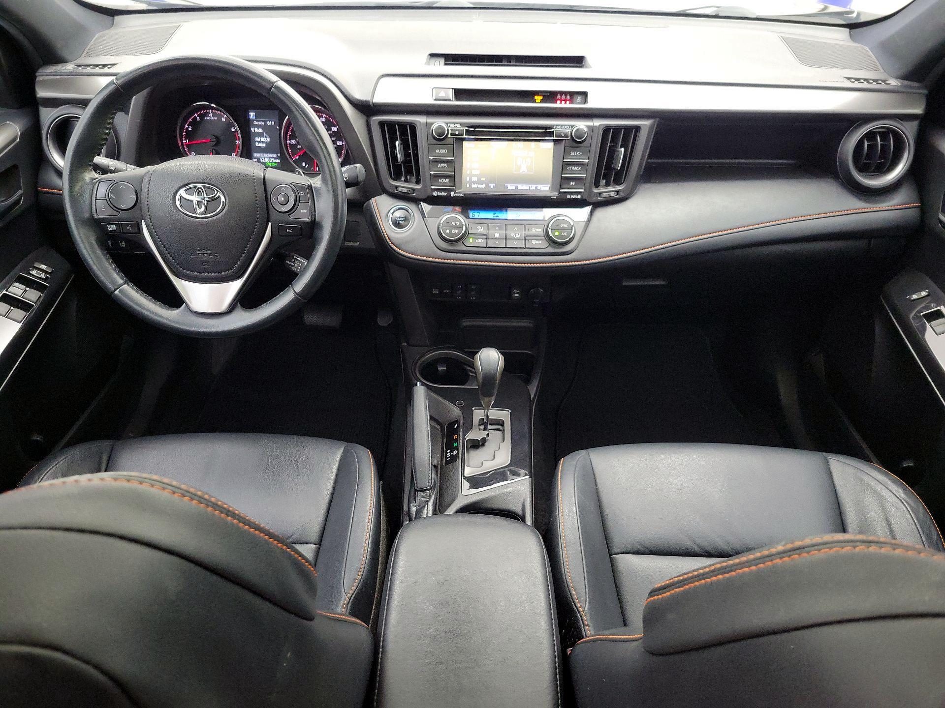 Thumbnail: 2017 Toyota RAV4 - 9