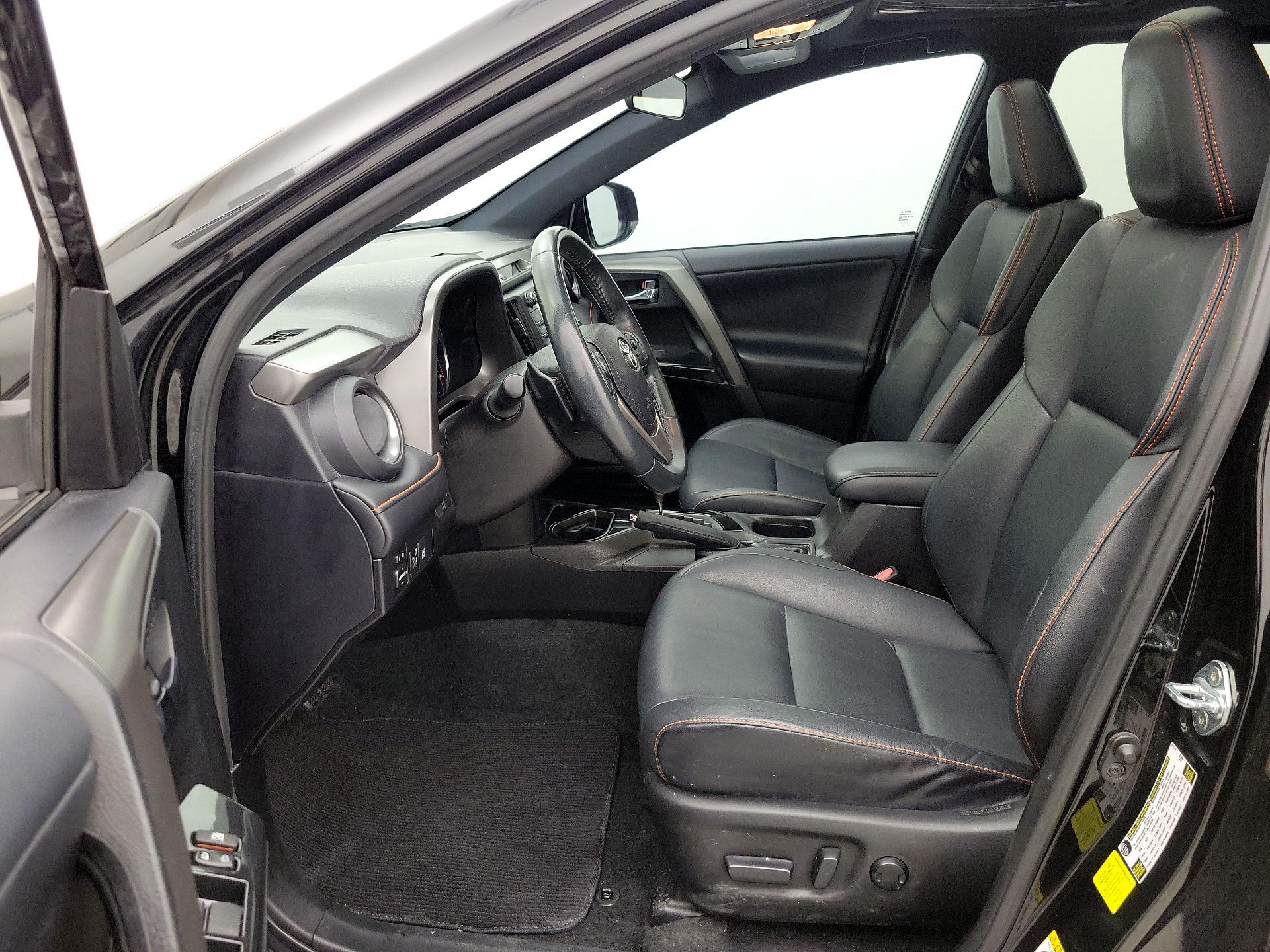 Thumbnail: 2017 Toyota RAV4 - 11