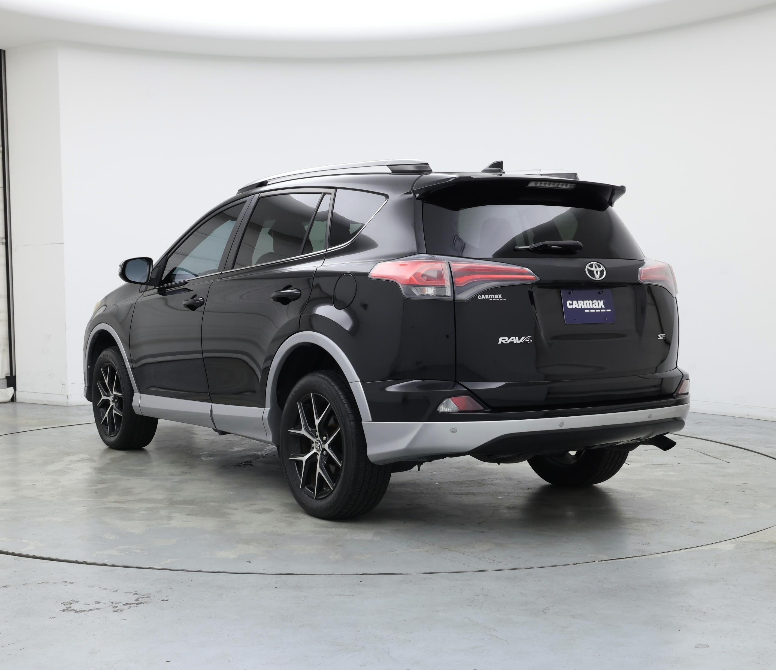 Thumbnail: 2017 Toyota RAV4 - 2