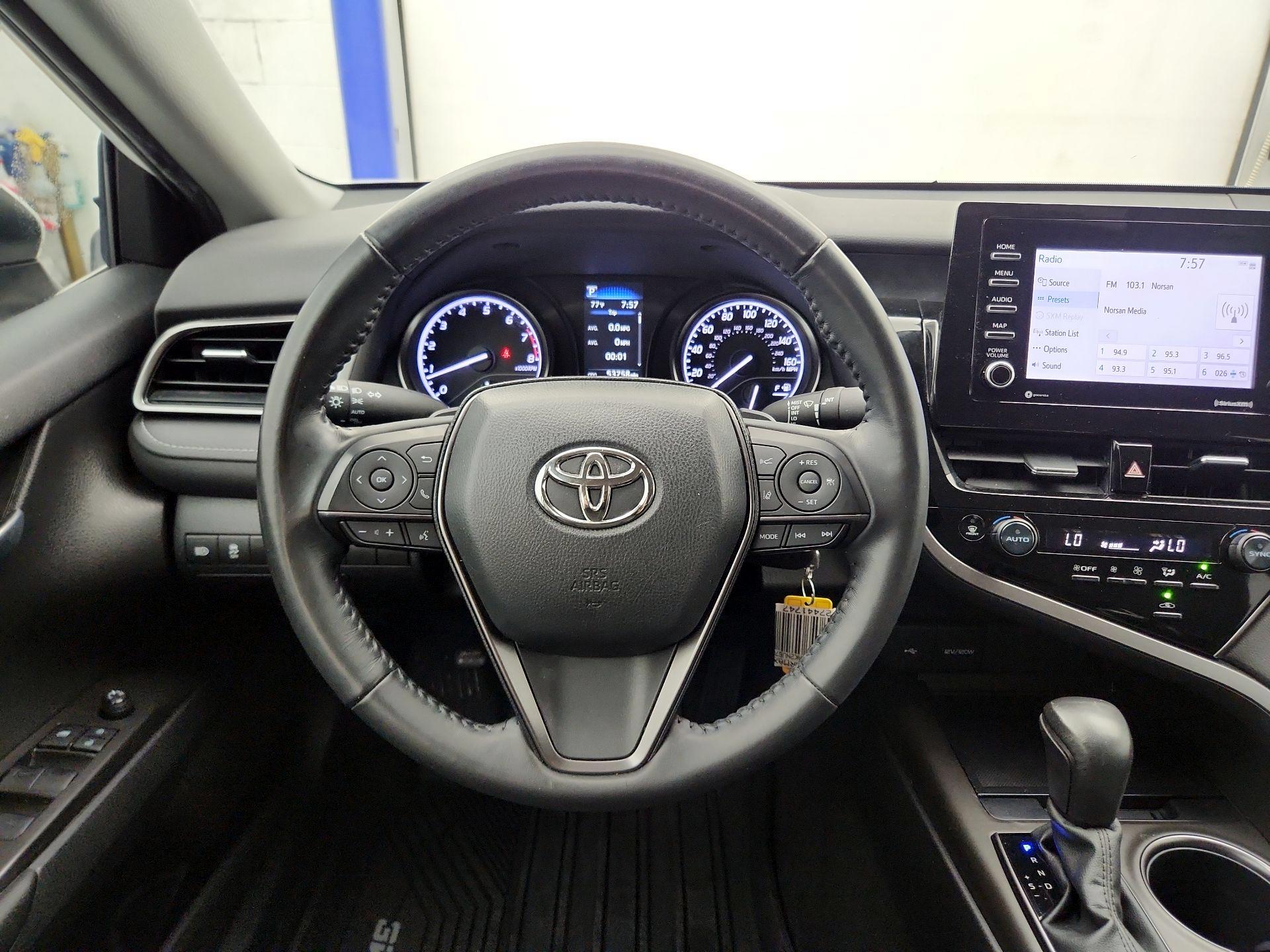 Thumbnail: 2022 Toyota Camry - 10